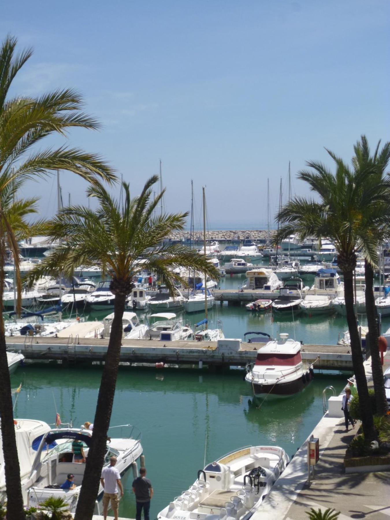 Apartment 2108-nice With Pool Close From And Bars Manilva