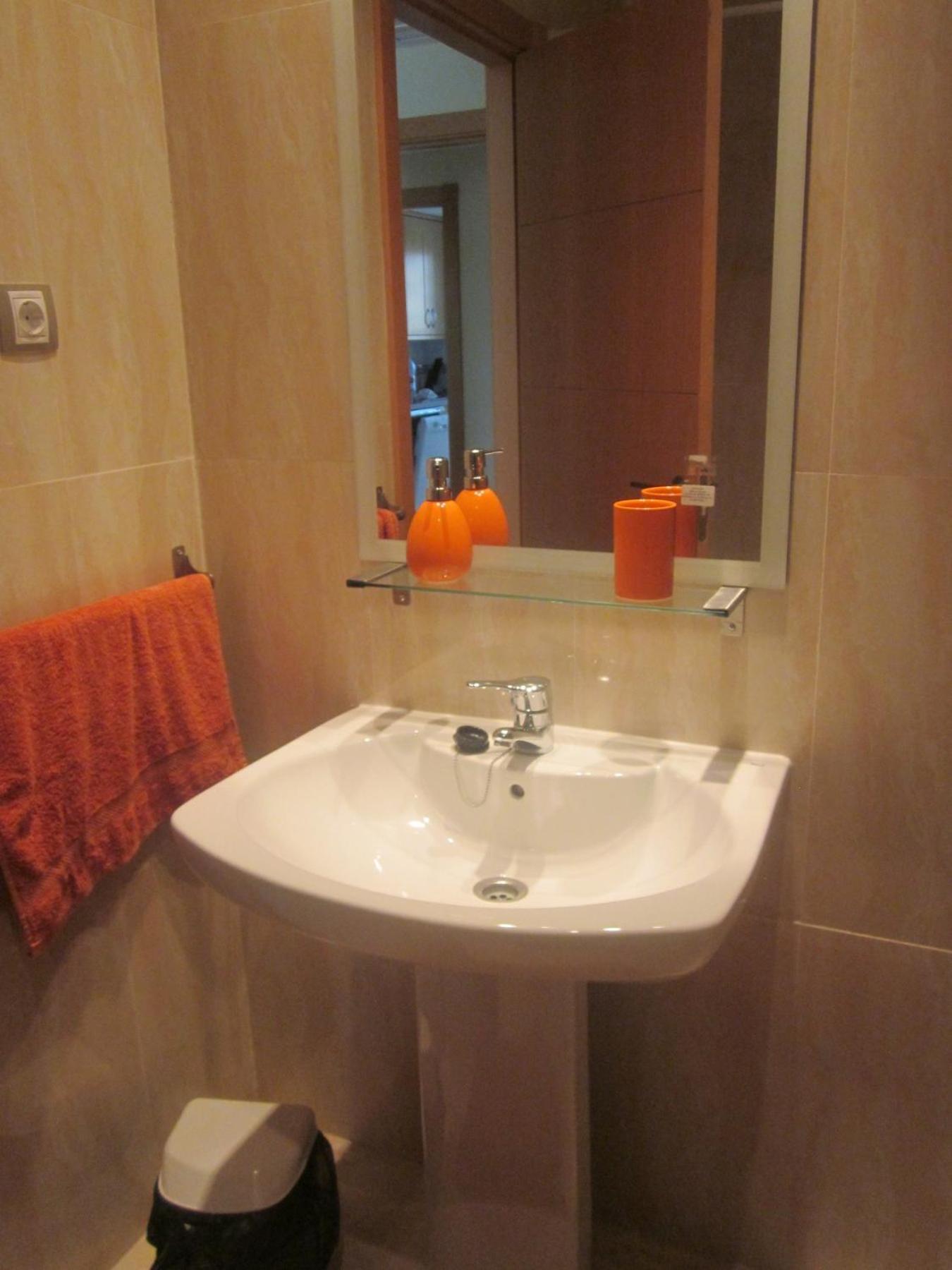2108-nice With Pool Close From And Bars Apartment Manilva
