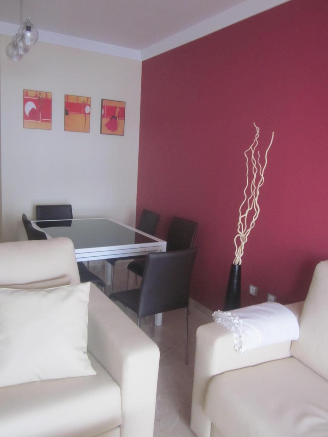 2108-nice With Pool Close From And Bars