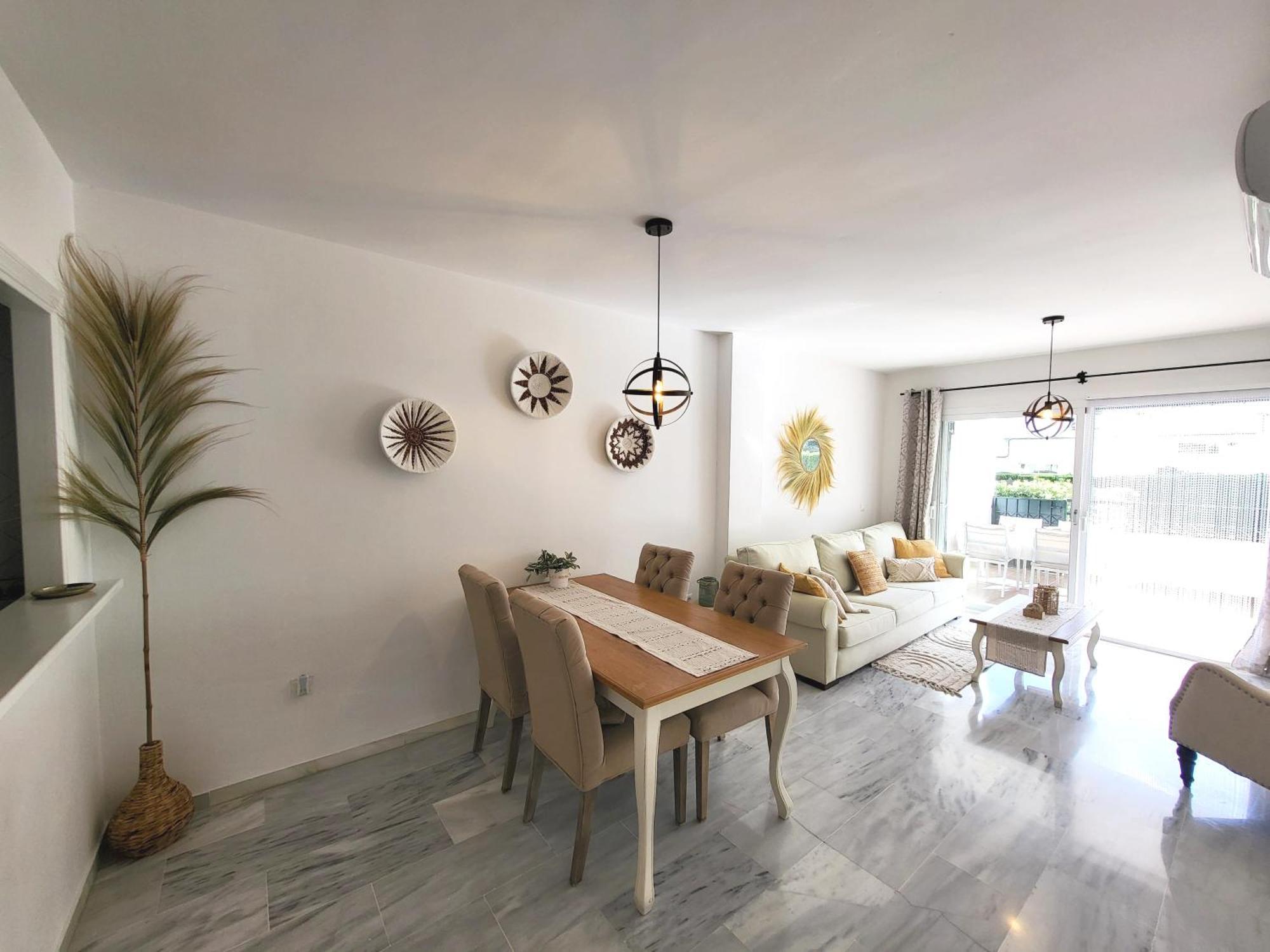 Luxury Garden - Walking Distance To The Sea Apartamento Sitio de Calahonda