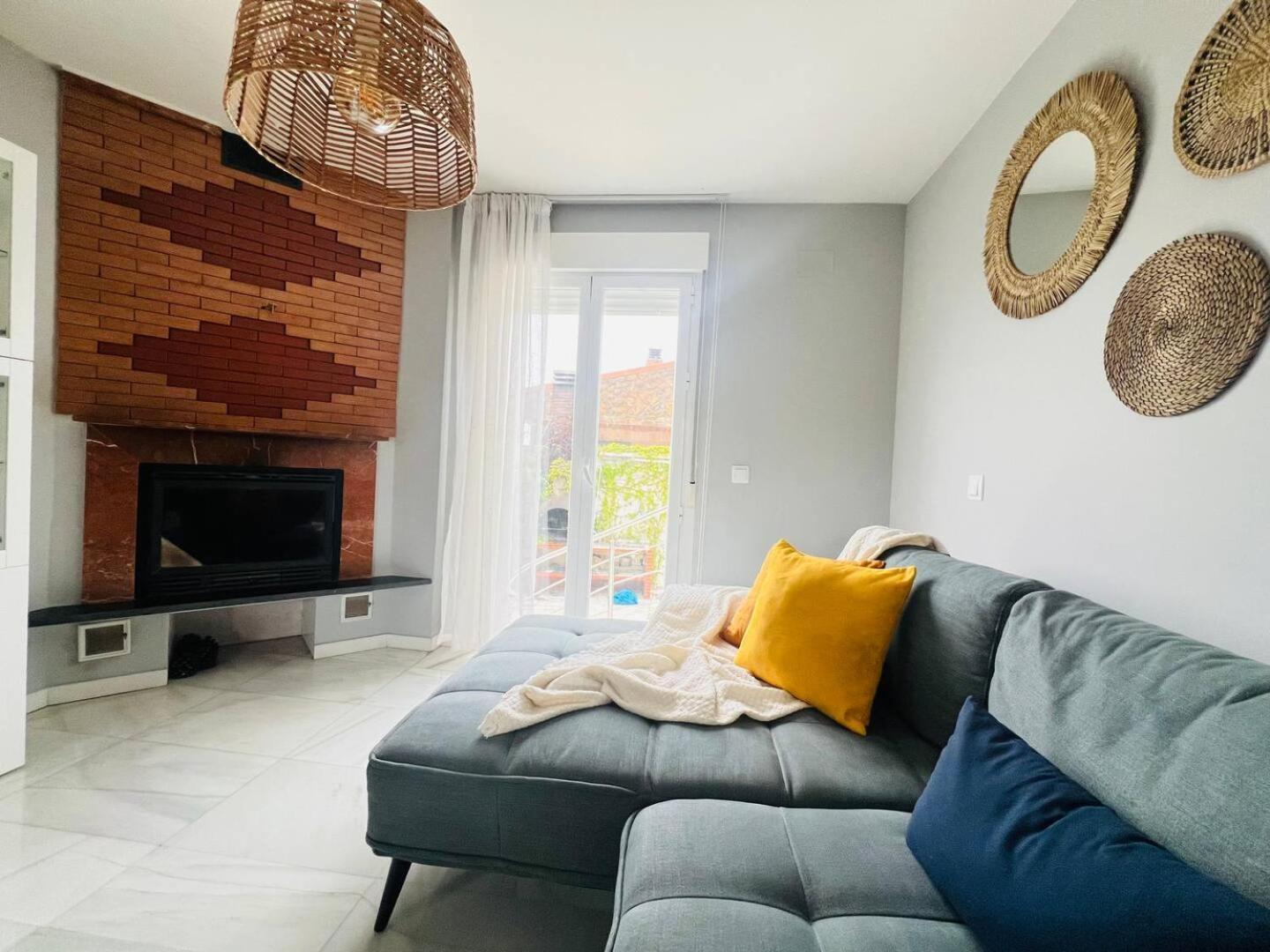 Estupenda En Afueras Holiday home