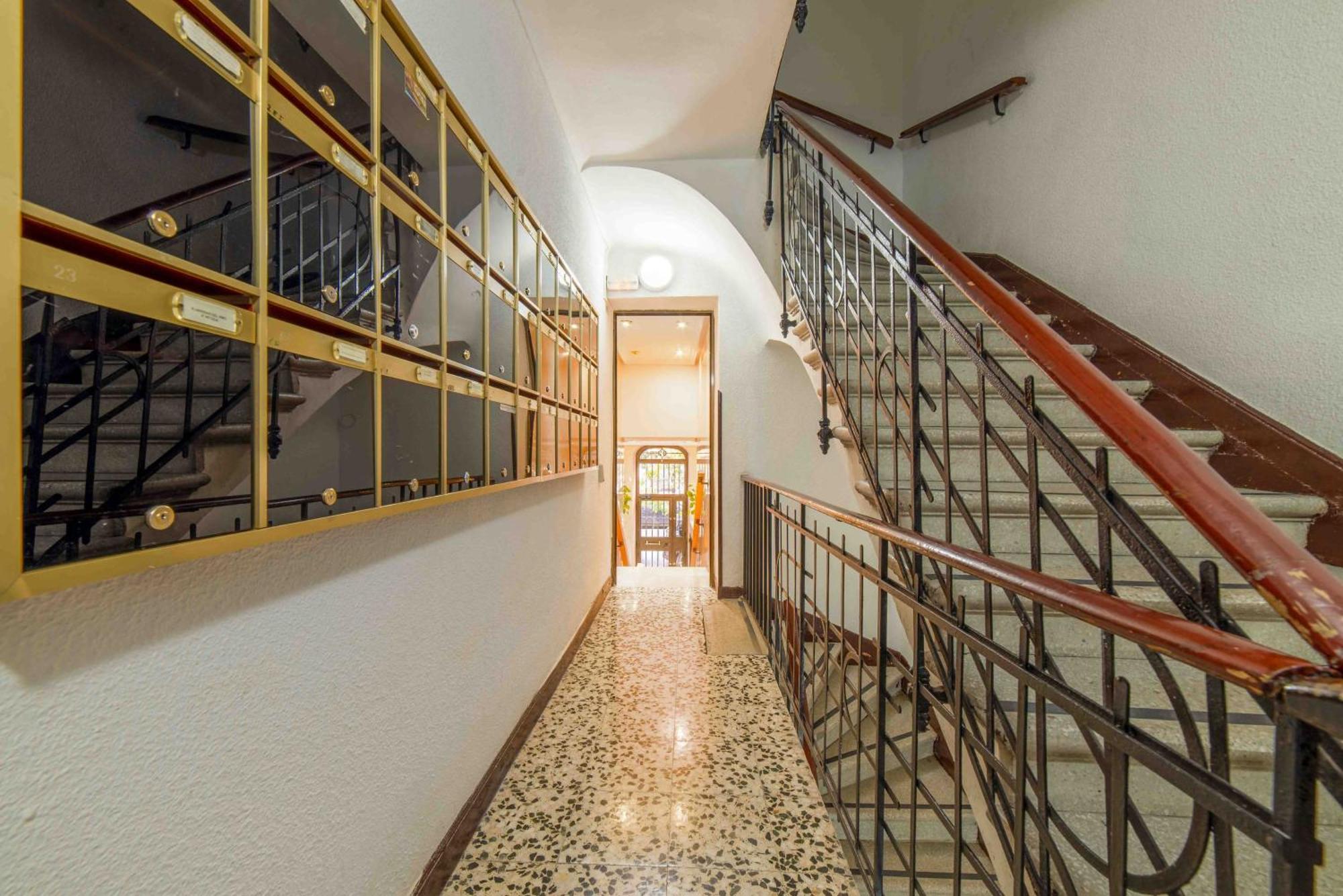 Piso Luminoso En Barrio De Salamanca 2 Hab 2 Bano Apartamento *