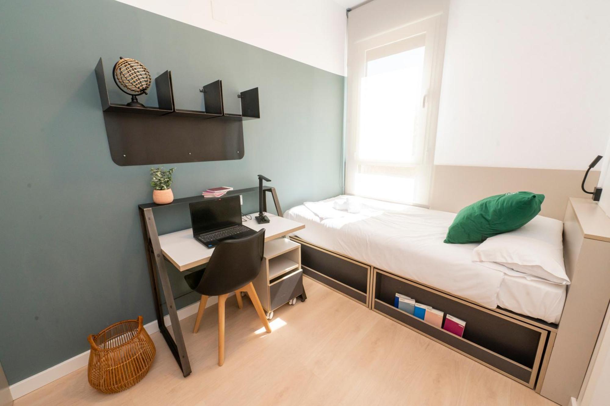 Hotel Residencia Bravo Students Granada