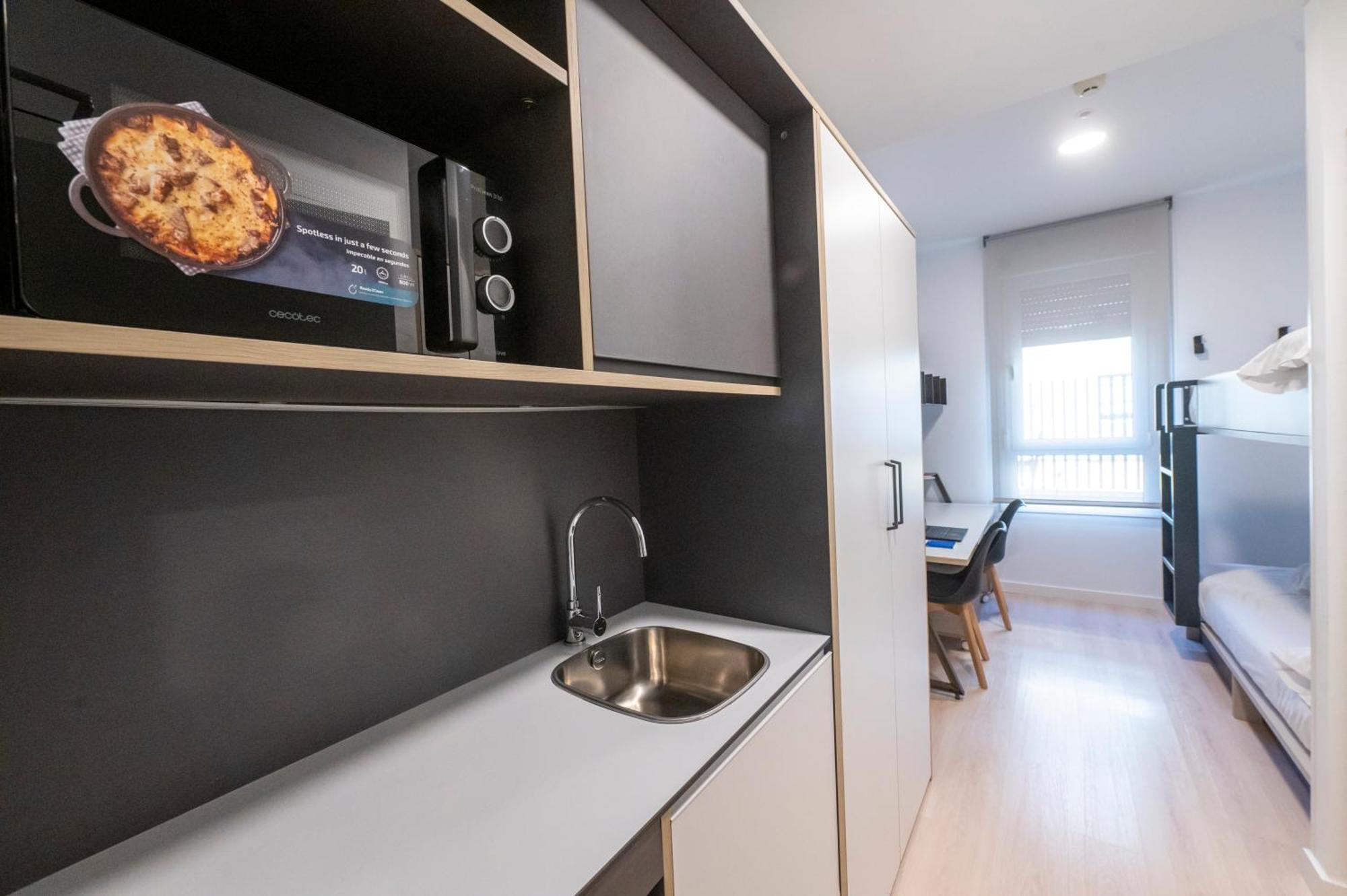 Hotel Residencia Bravo Students