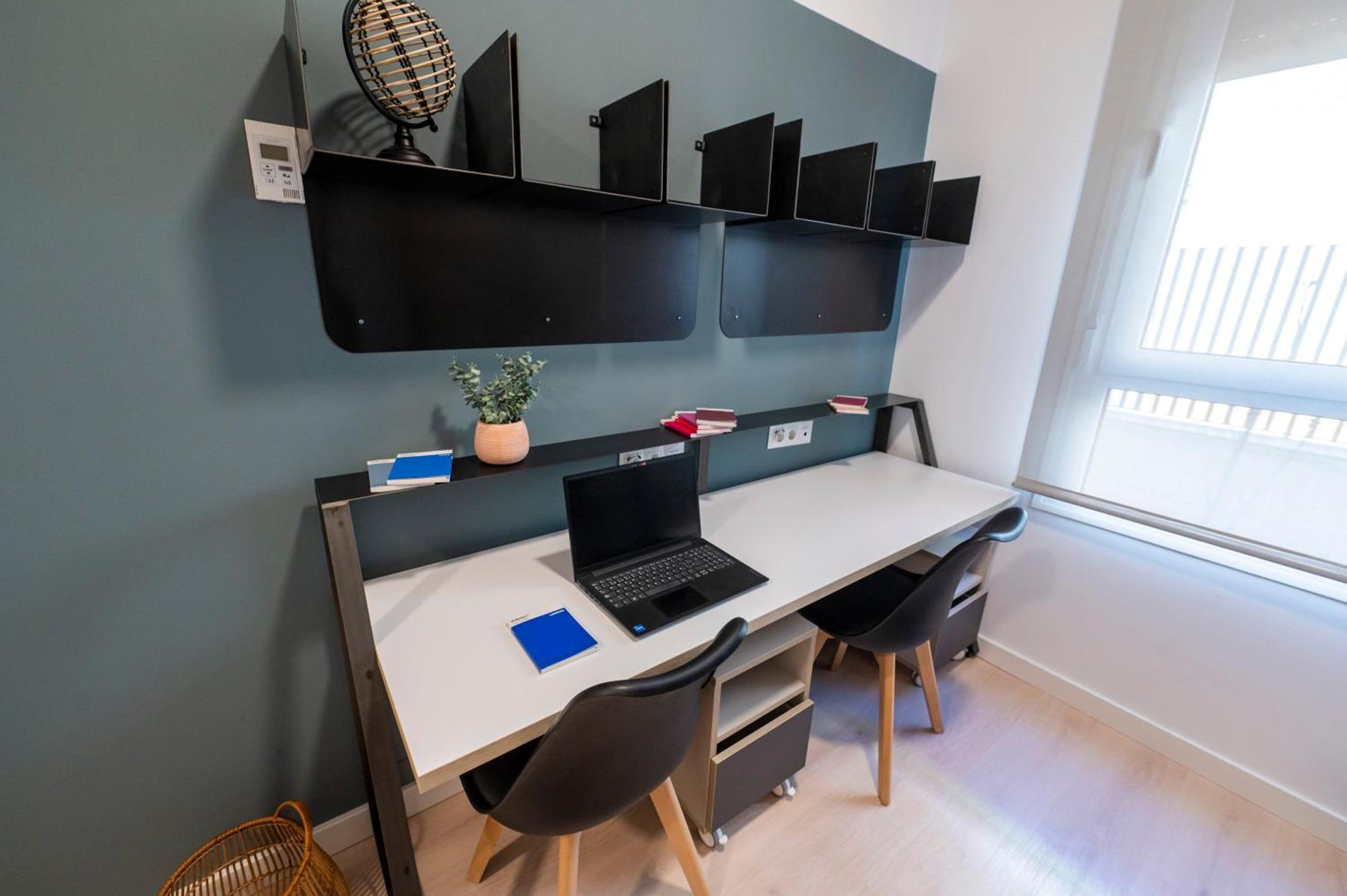 Residencia Bravo Students Hotel Granada