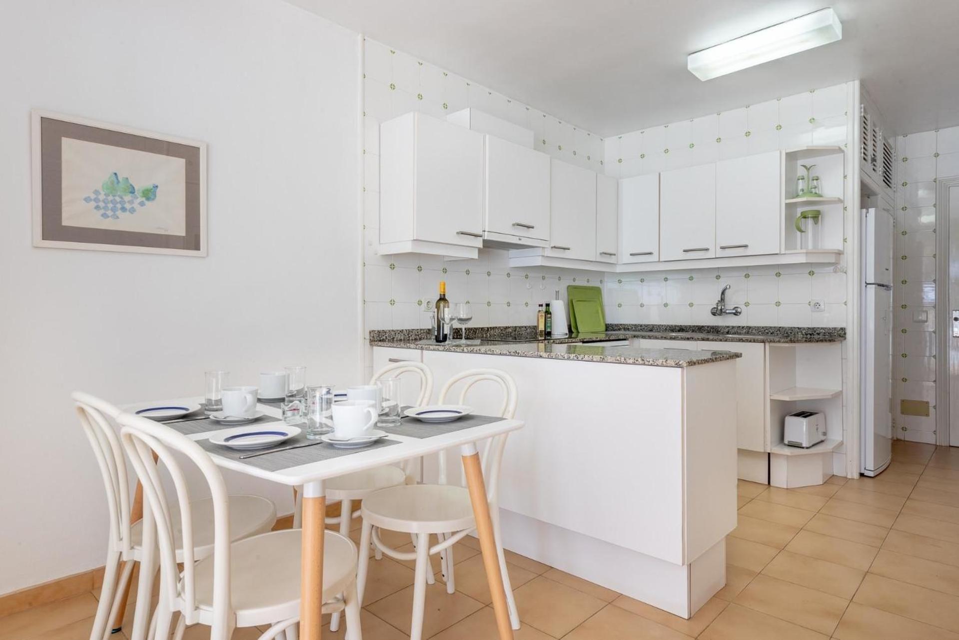 Fuer 6 Personen Ca 100 Qm In Portocolom, Mallorca Suedostkueste Von Mallorca Apartamento