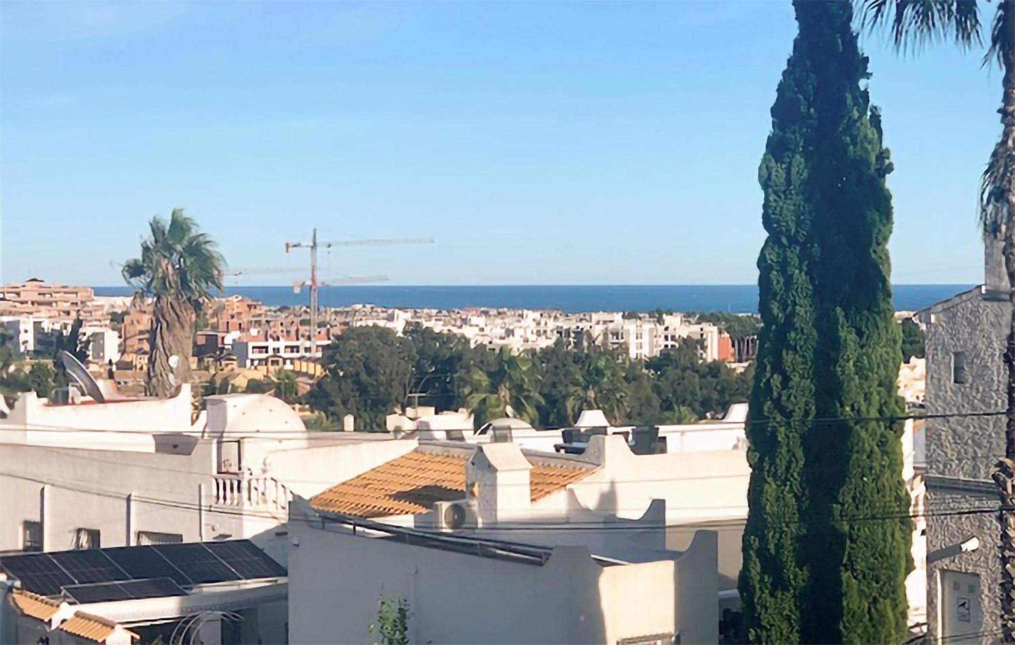 Сasa de vacaciones 3 Bedroom Lovely In