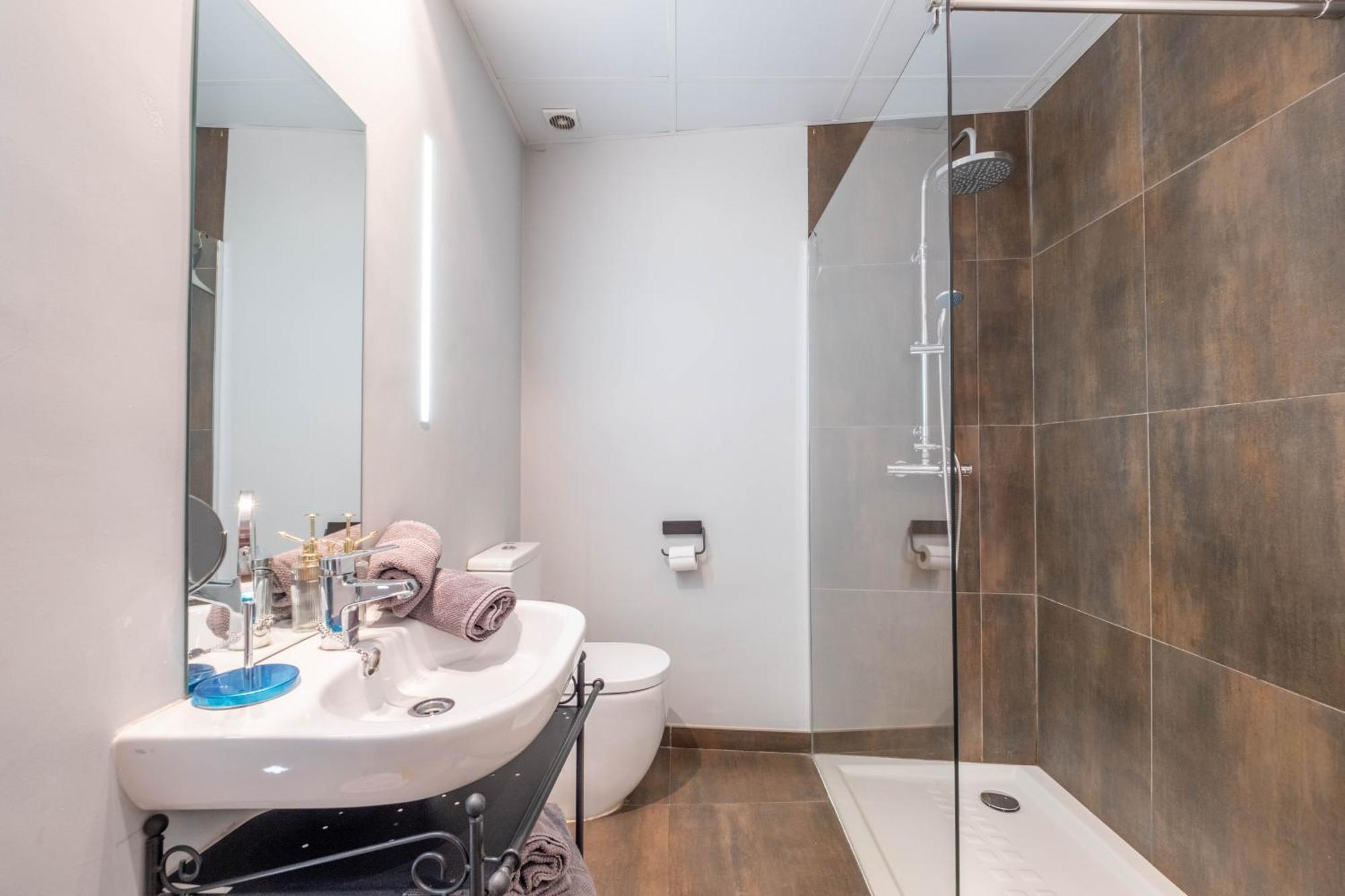 Coso Apartment *
