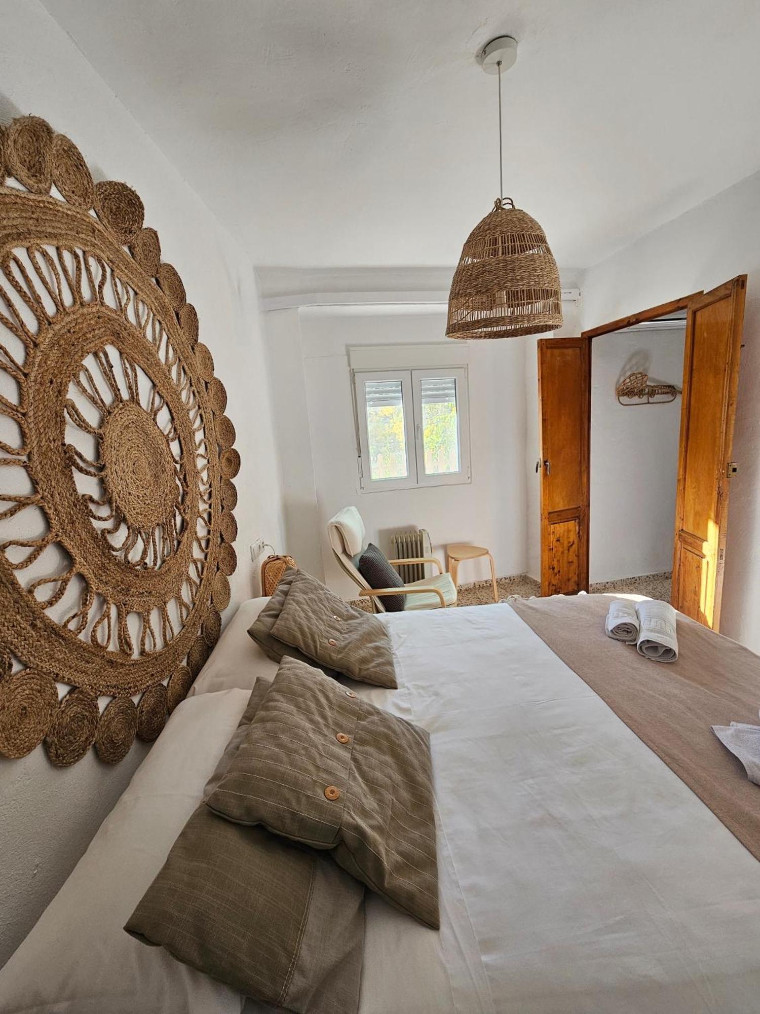 La Huerta Del Castillo Con Su Caz De Agua - Enjoy Life & Relax Holiday home Castillo de Locubin