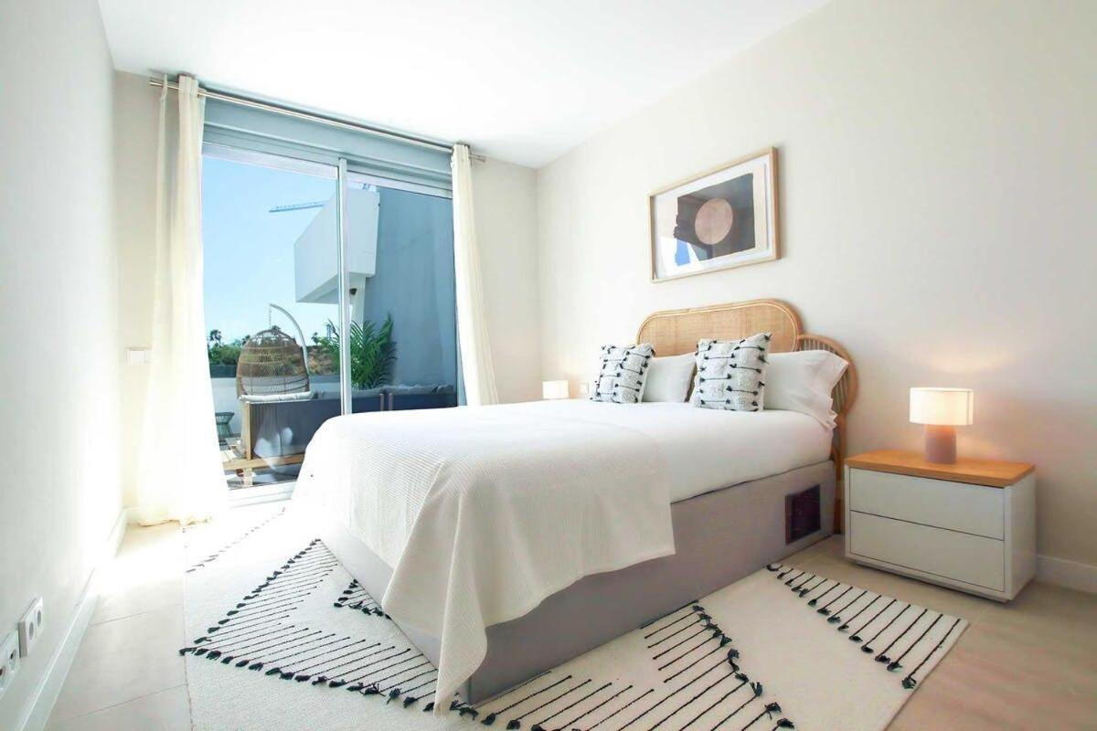 3 Bedroom Penthouse Vanian Gardens - * Estepona