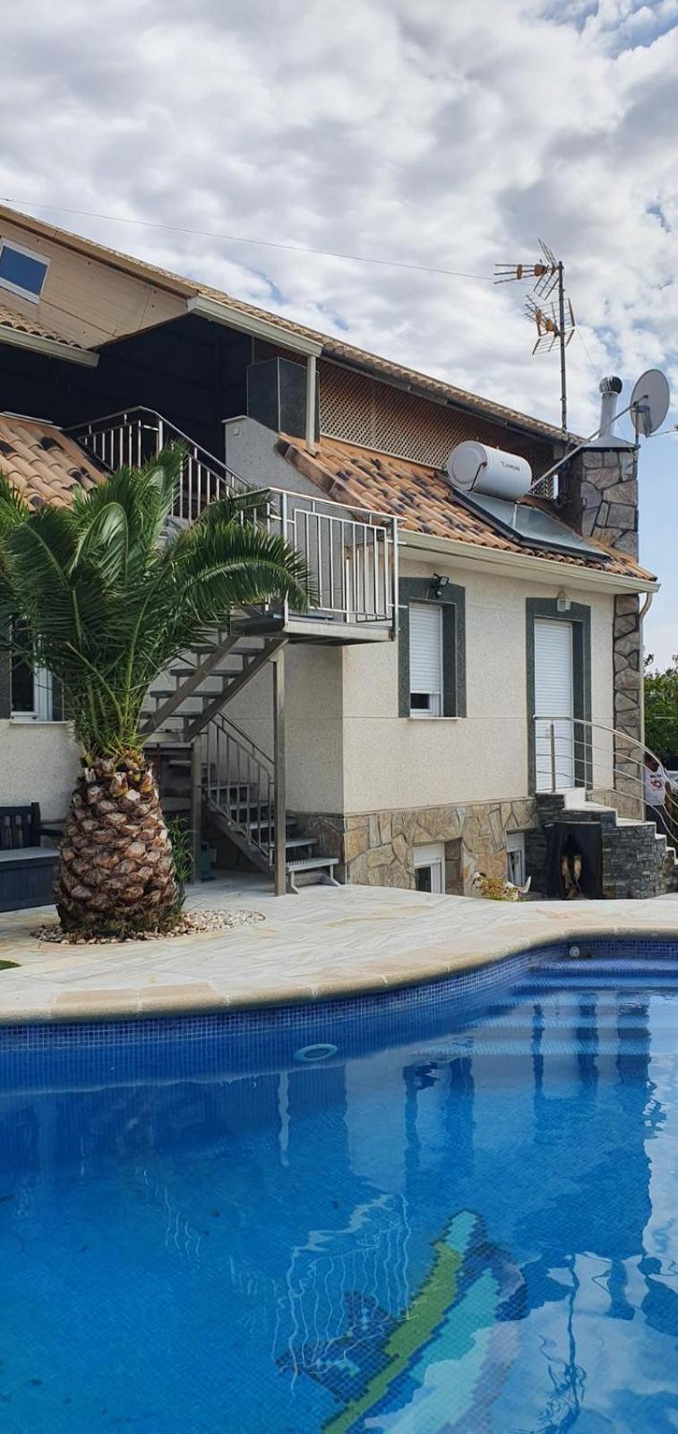 Estupenda En Afueras Holiday home *