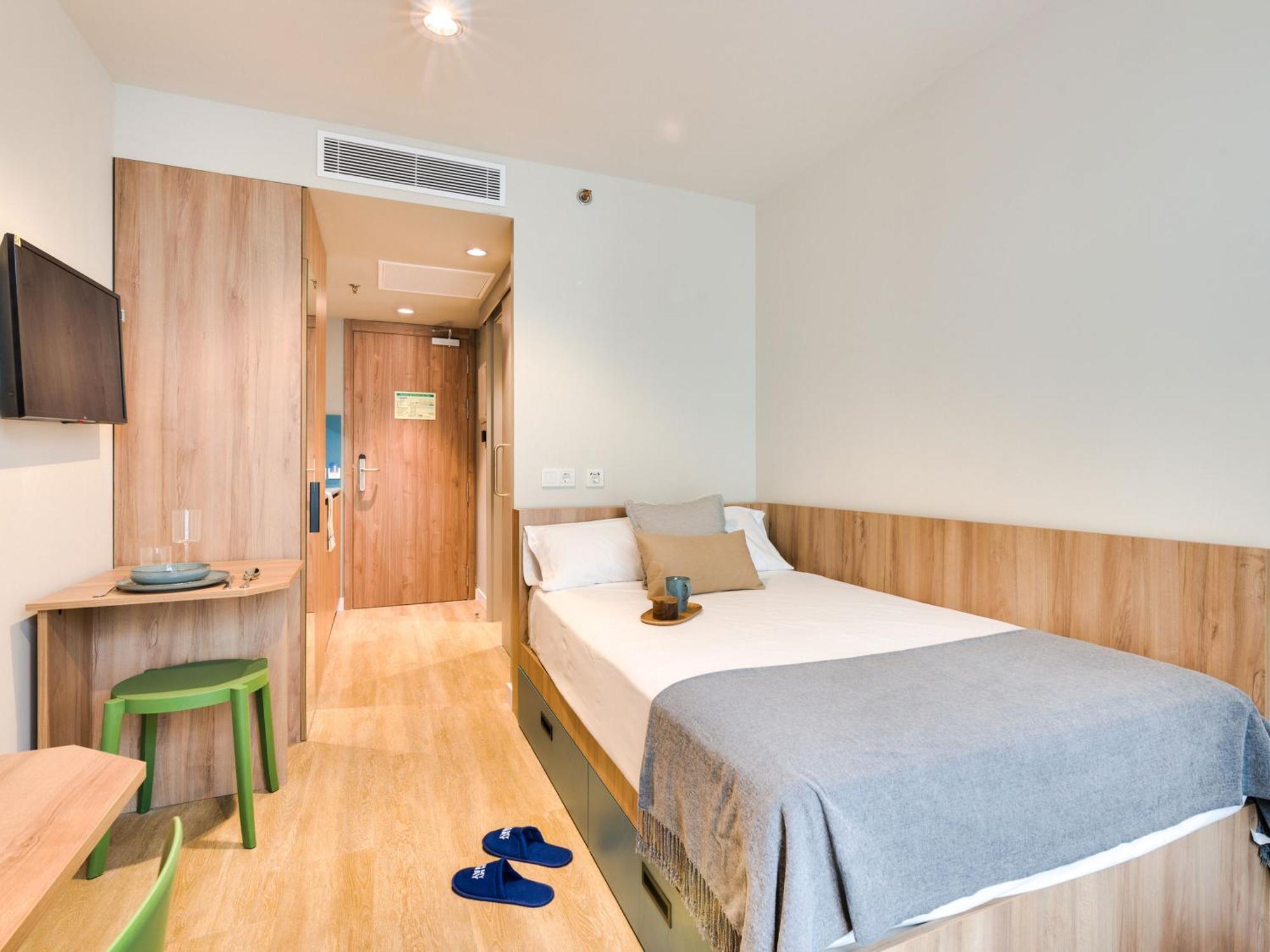 Livensa Living - Viveros 2*