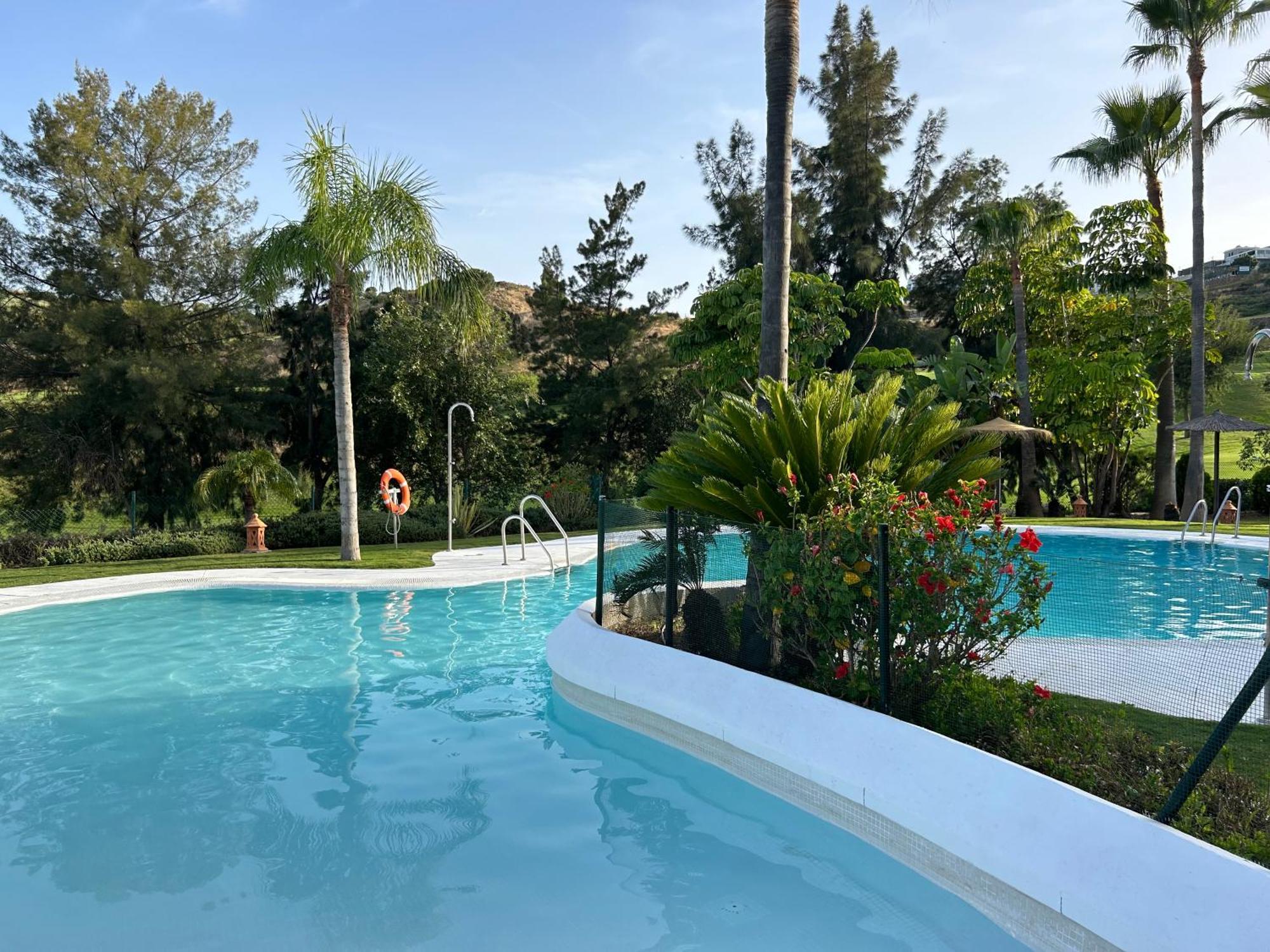 Kirsi Calanova Grand Golf Apartamento