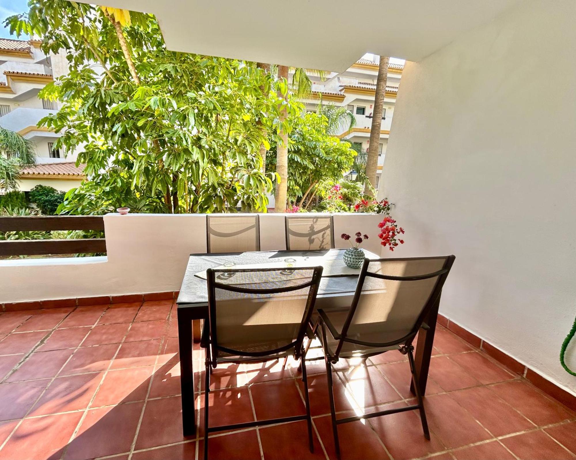 Kirsi Calanova Grand Golf Apartamento *