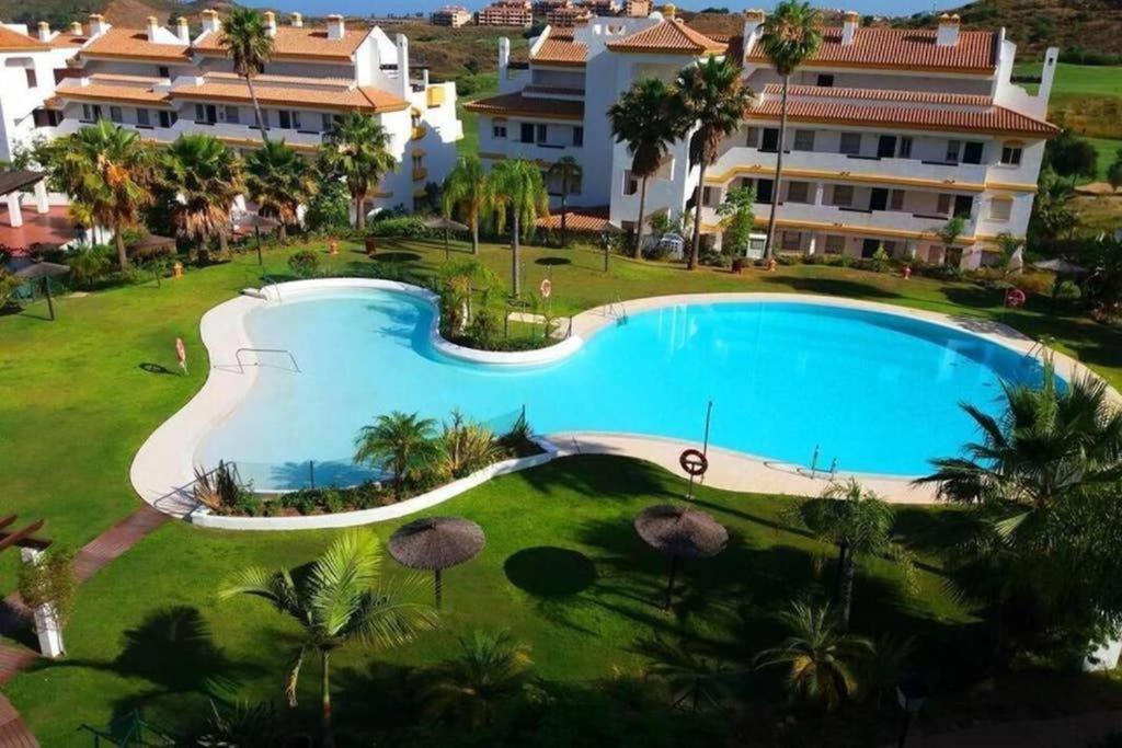 Kirsi Calanova Grand Golf Apartamento *