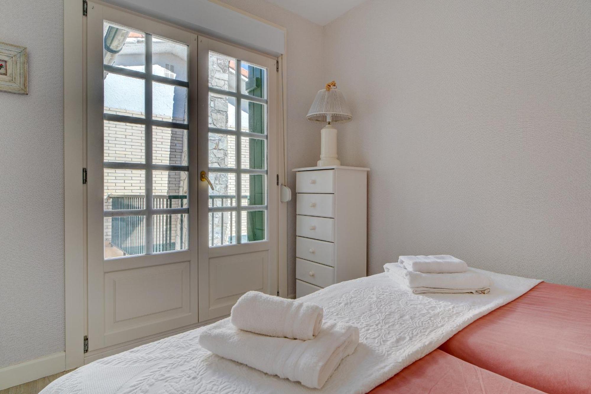 Сasa de vacaciones Familiar Con Jardin En Hondarribia, Terraza, Centrico, 4hb *