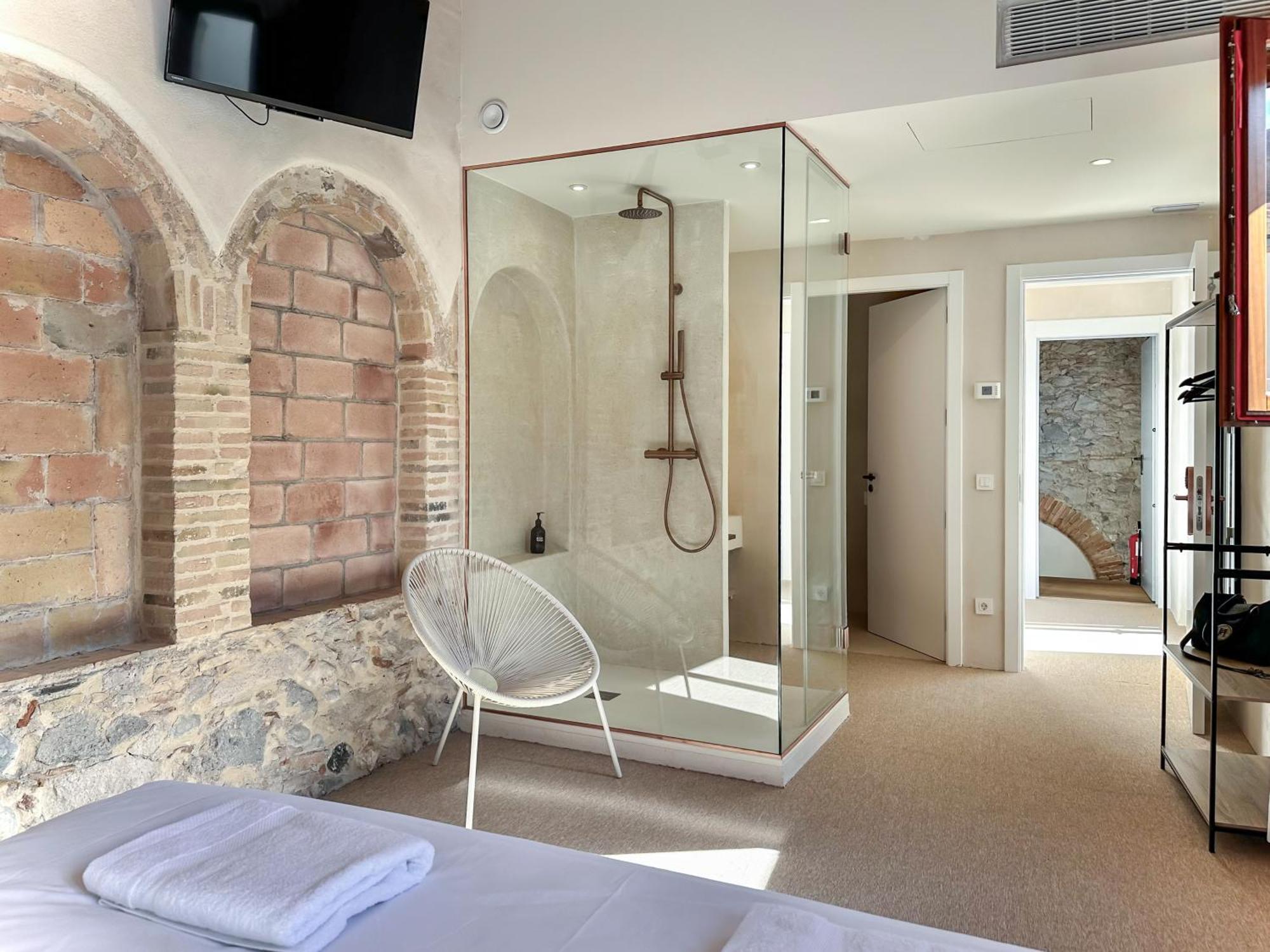 Boutique Atelier Hotel *