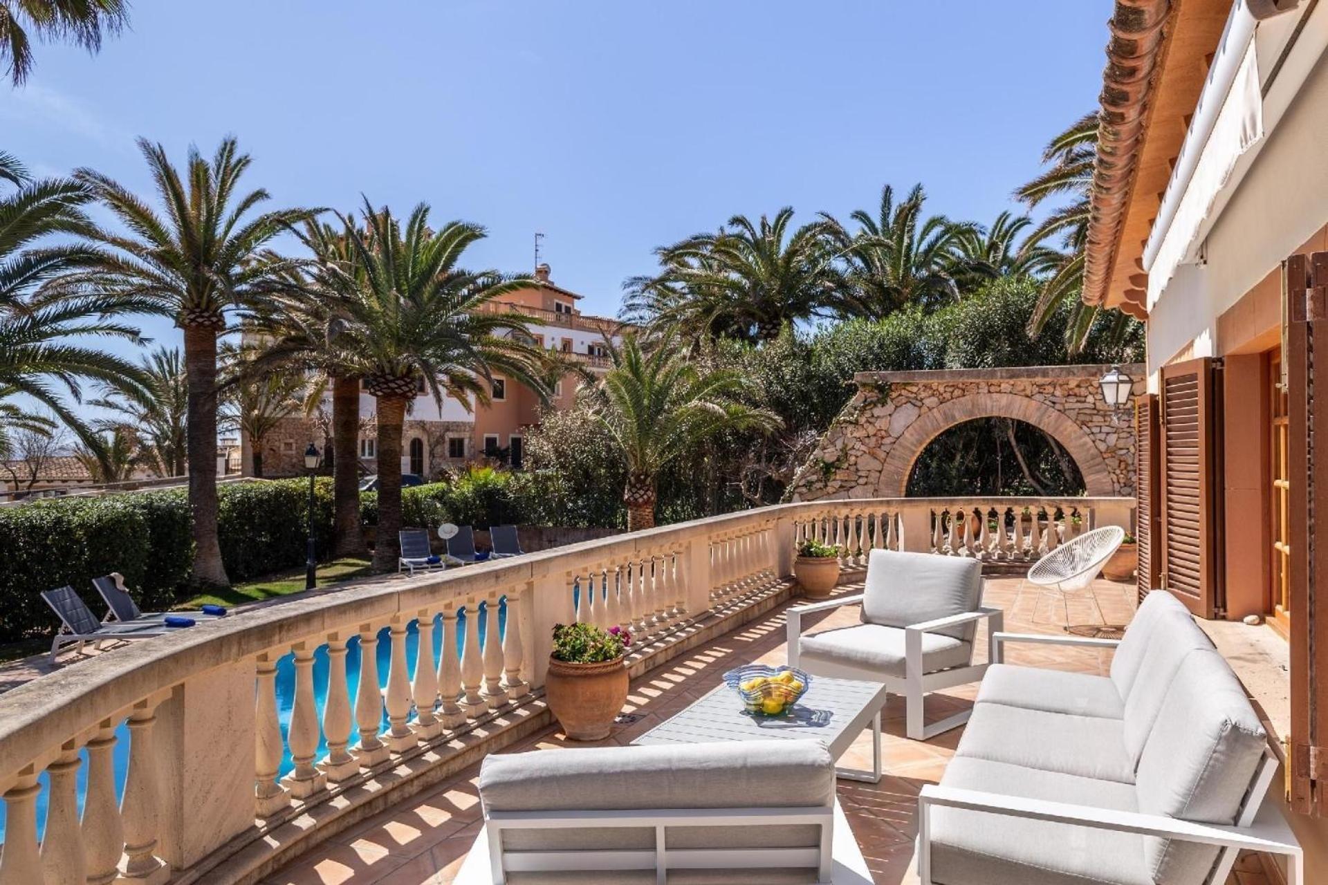 Сasa de vacaciones Schoenes Haus Mit Pool Direkt Am Costa De Los Pinos