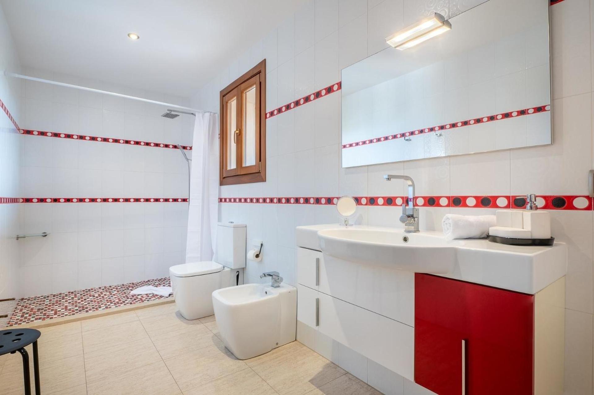Сasa de vacaciones Mit Privatpool Fuer 10 Personen Ca 288 Qm In Sa Coma, Mallorca Suedostkueste Von Mallorca *
