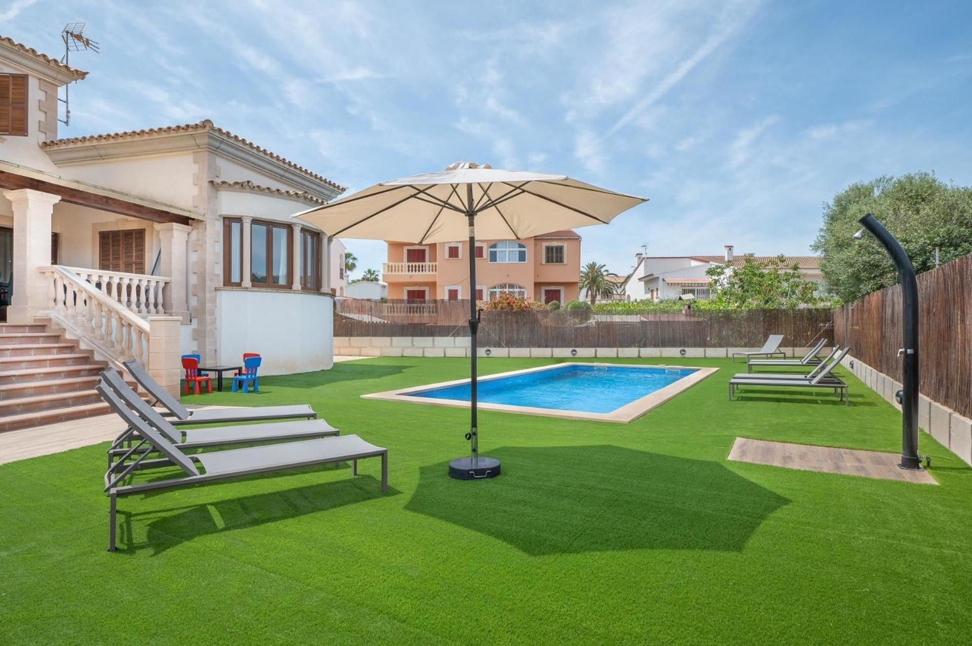 Сasa de vacaciones Mit Privatpool Fuer 10 Personen Ca 288 Qm In Sa Coma, Mallorca Suedostkueste Von Mallorca