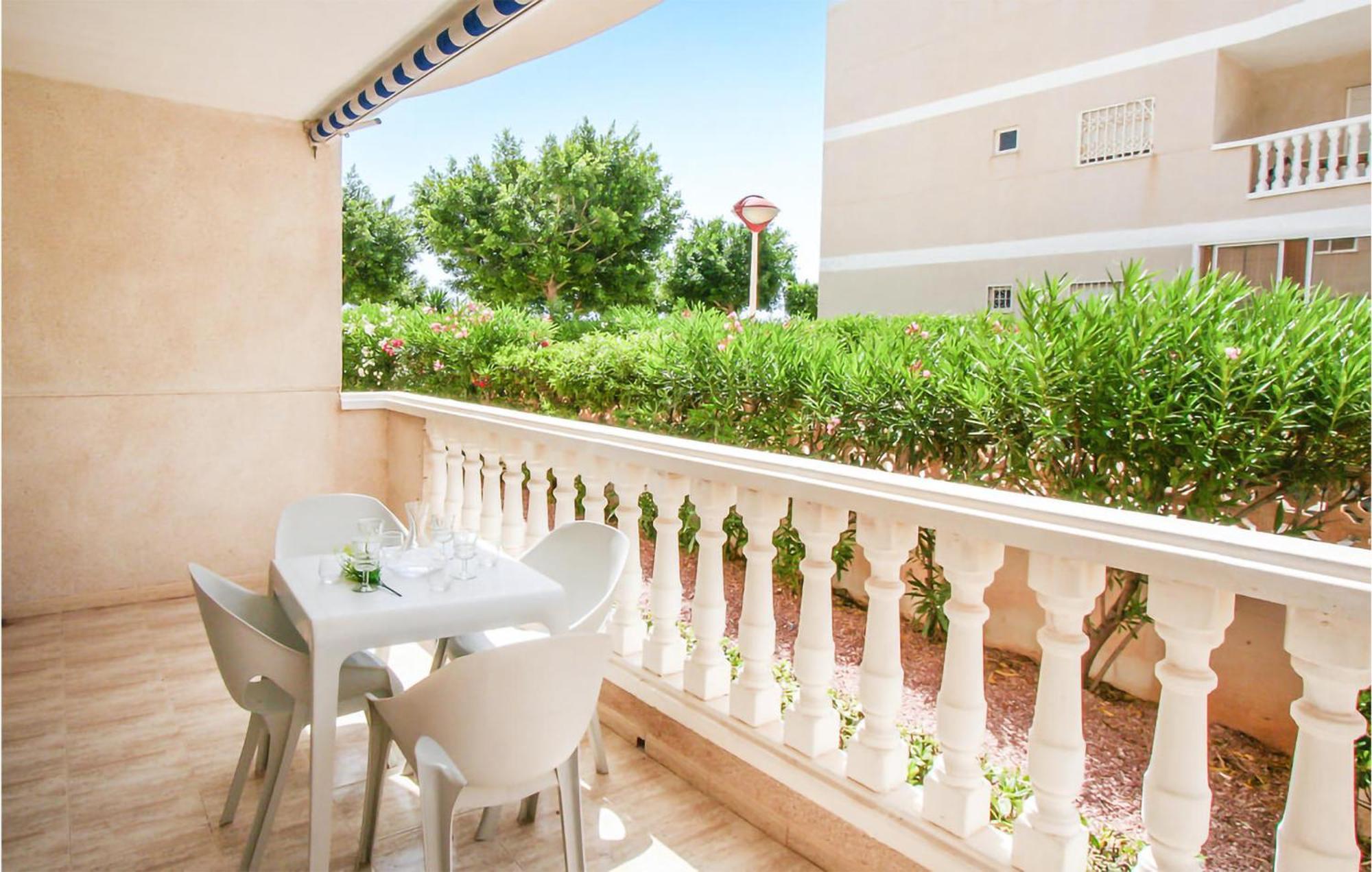 1 Bedroom In Apartment