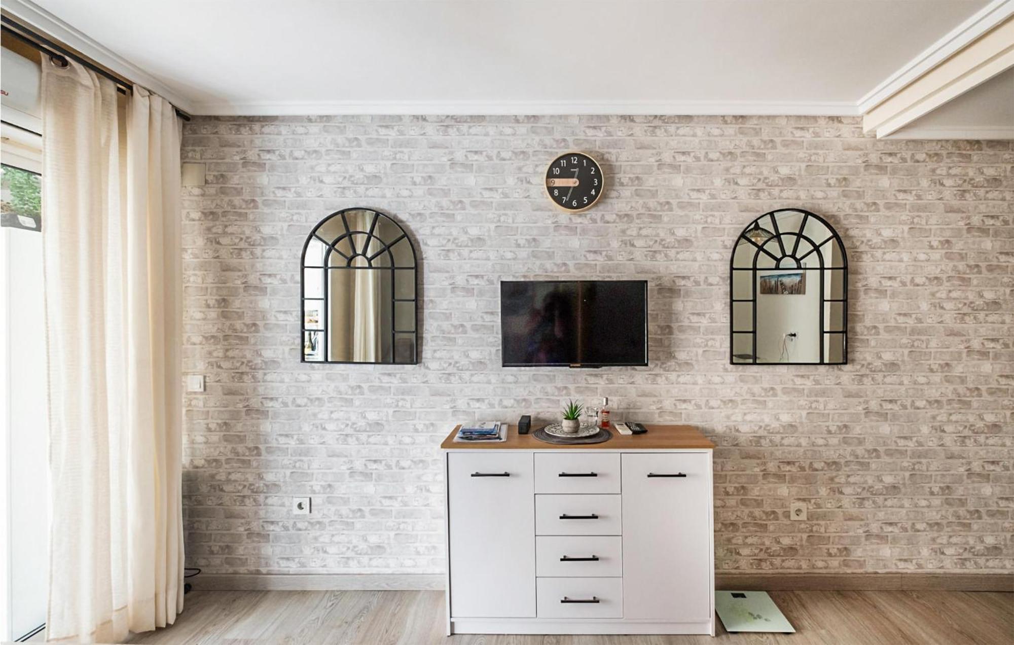 Gorgeous In With Kitchen