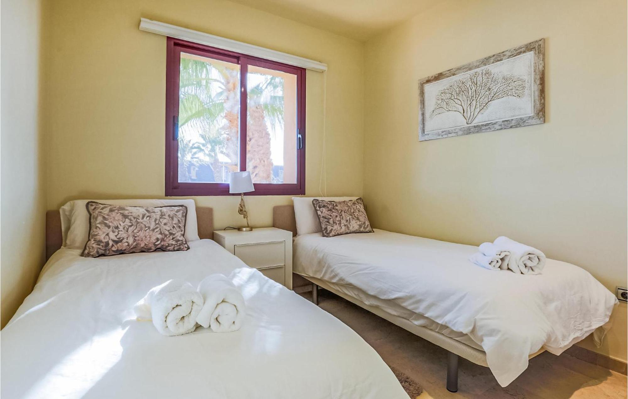 Apartment 2 Bedroom Gorgeous In Alcazares *
