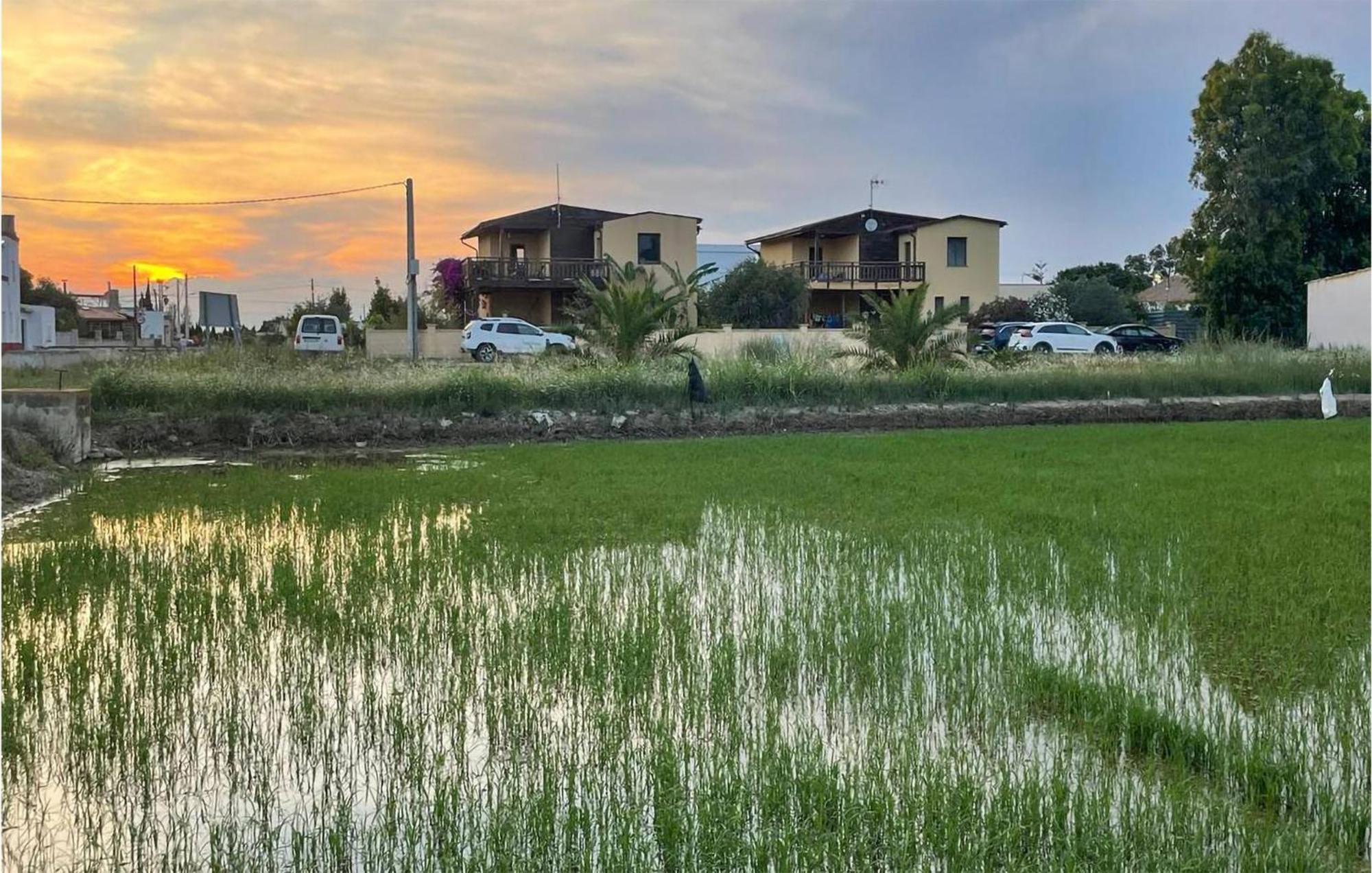 Сasa de vacaciones 3 Bedroom Awesome In *