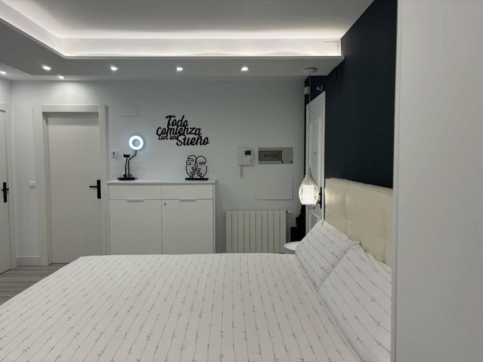 Black And White Cervantes Apartment *