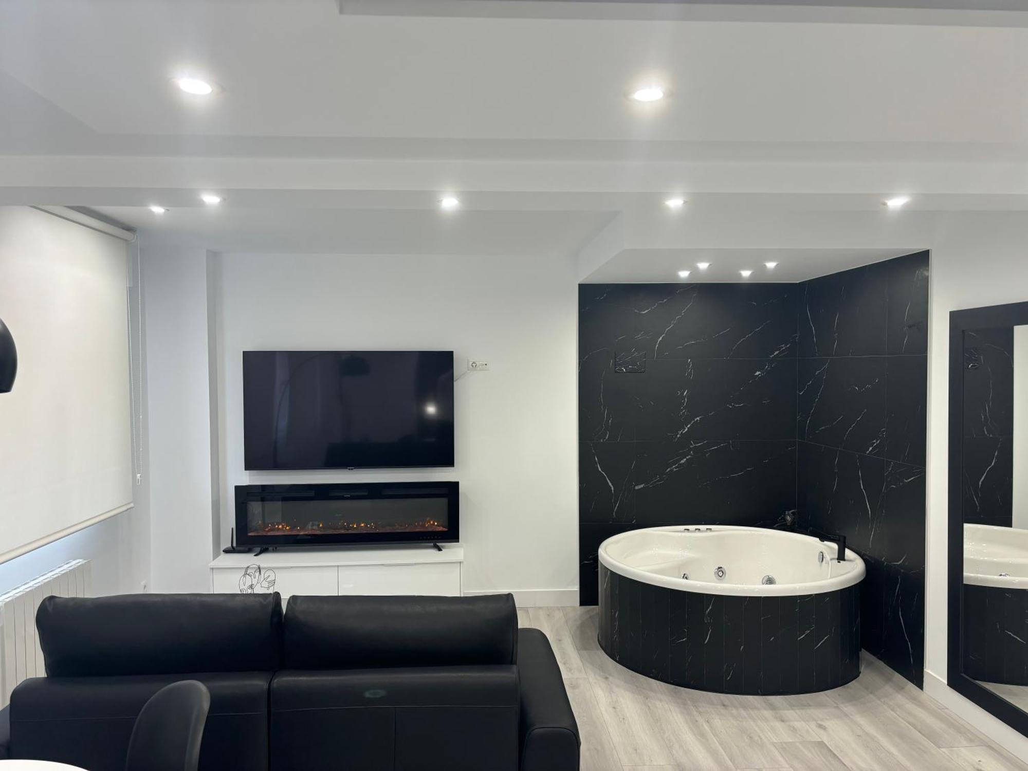 Apartment Black And White Cervantes