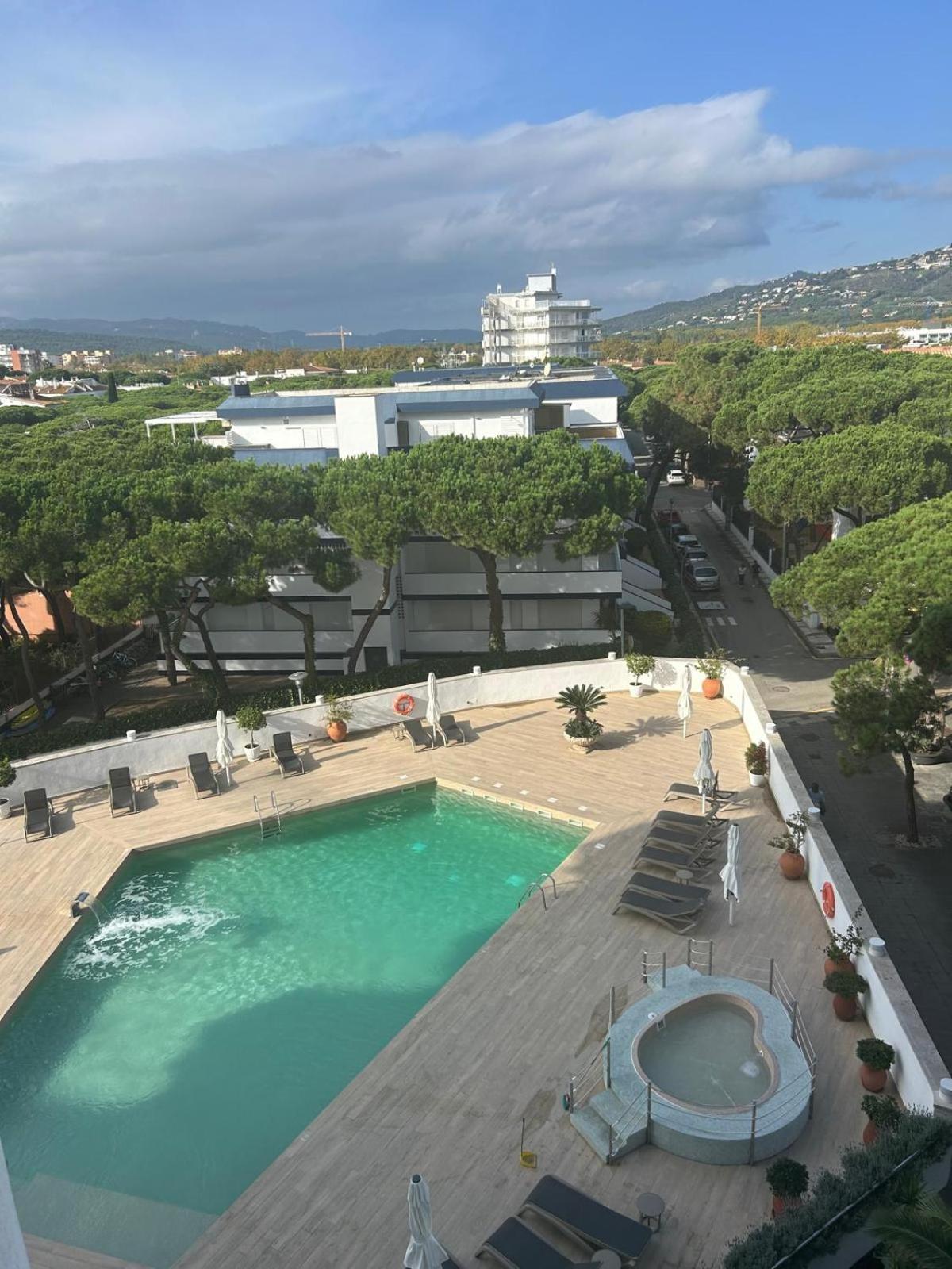Aromar Hotel 4*