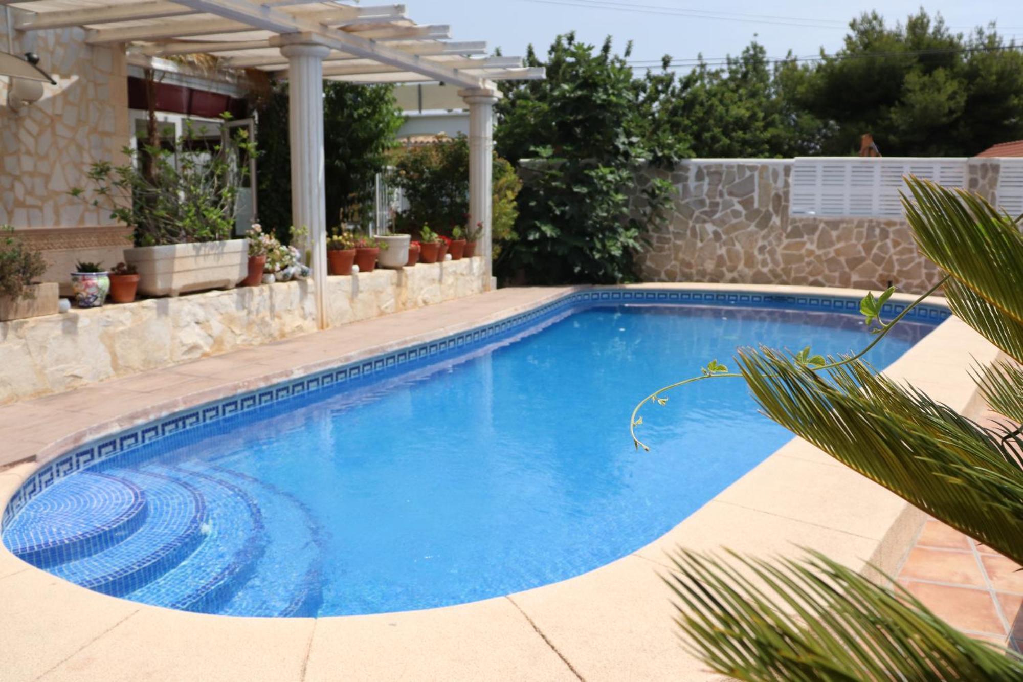 Residencial La Paloma Pensión 3*