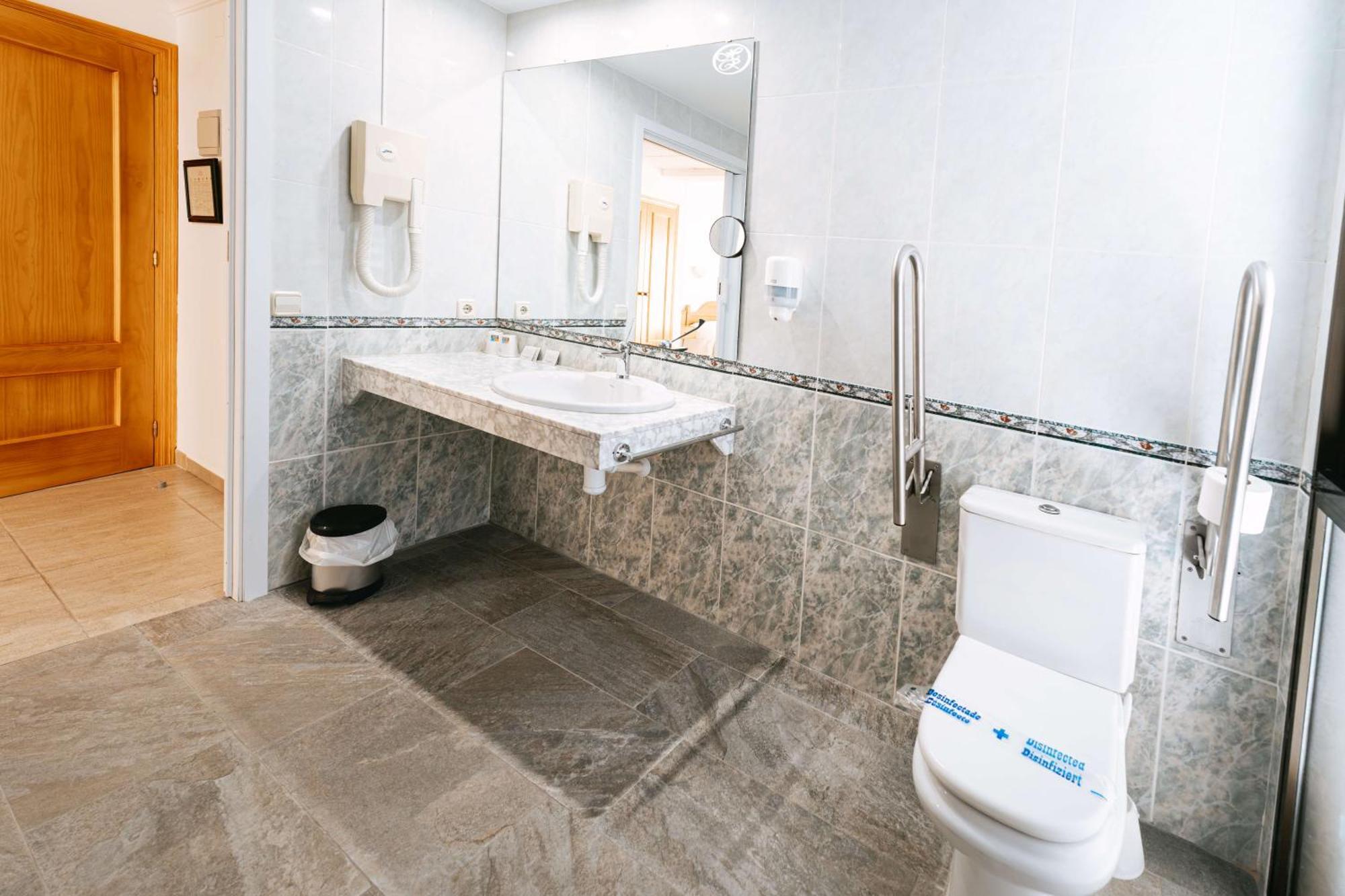 Rosi Hotel 2*