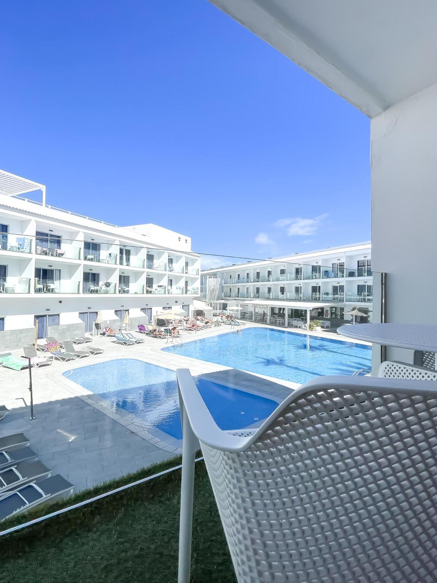 Surfing Colors Hotel&apartments