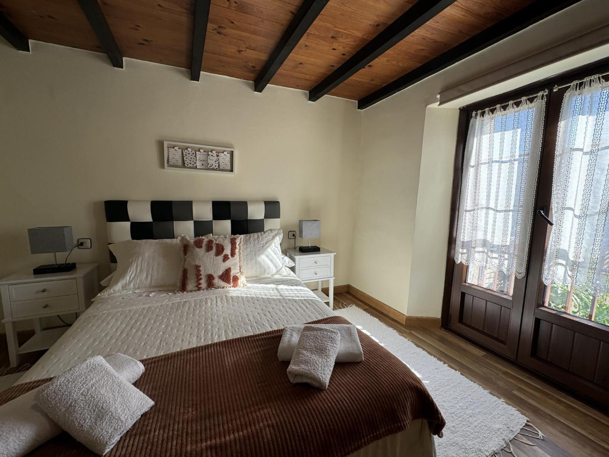 Casa Hortensias 2 Pendueles Country house