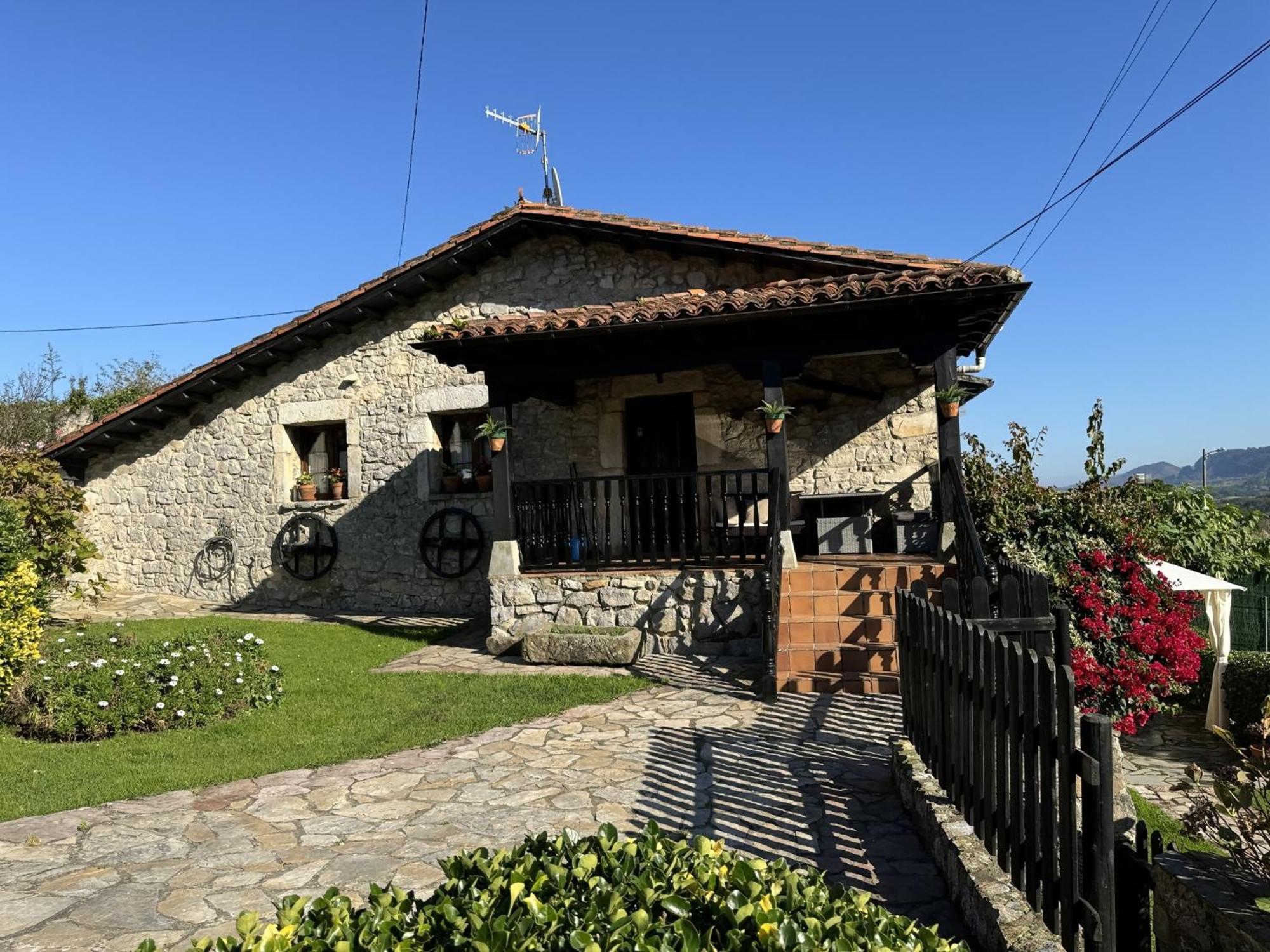 Casa Hortensias 2 Pendueles Country house Llanes
