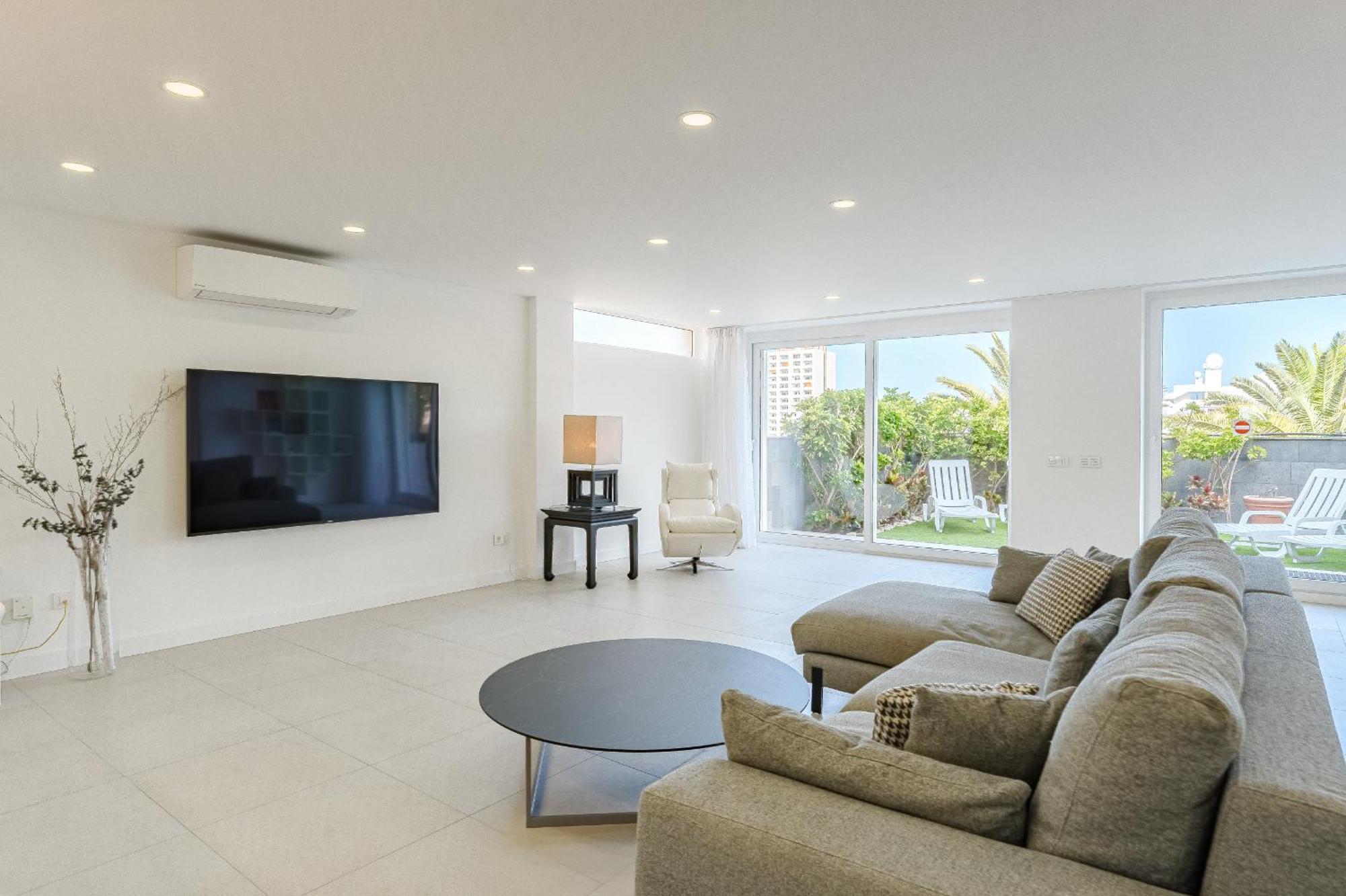 Deluxe Tenerife Cristianos Villa *
