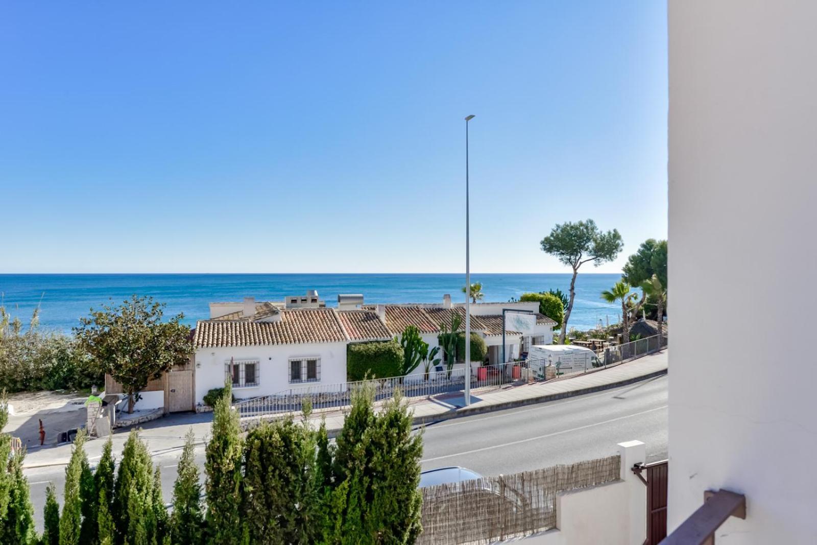 Villa El Paseo - By Almarina *