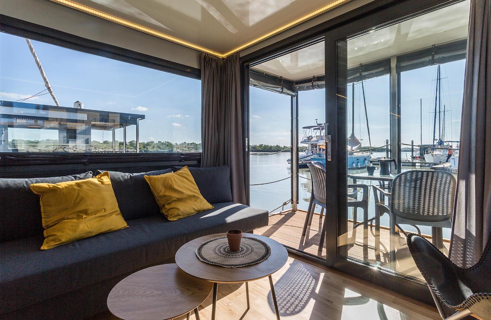Azvalia Luxury Casa Barco New York And Texas-unique Houseboat Experience Hotel en barco