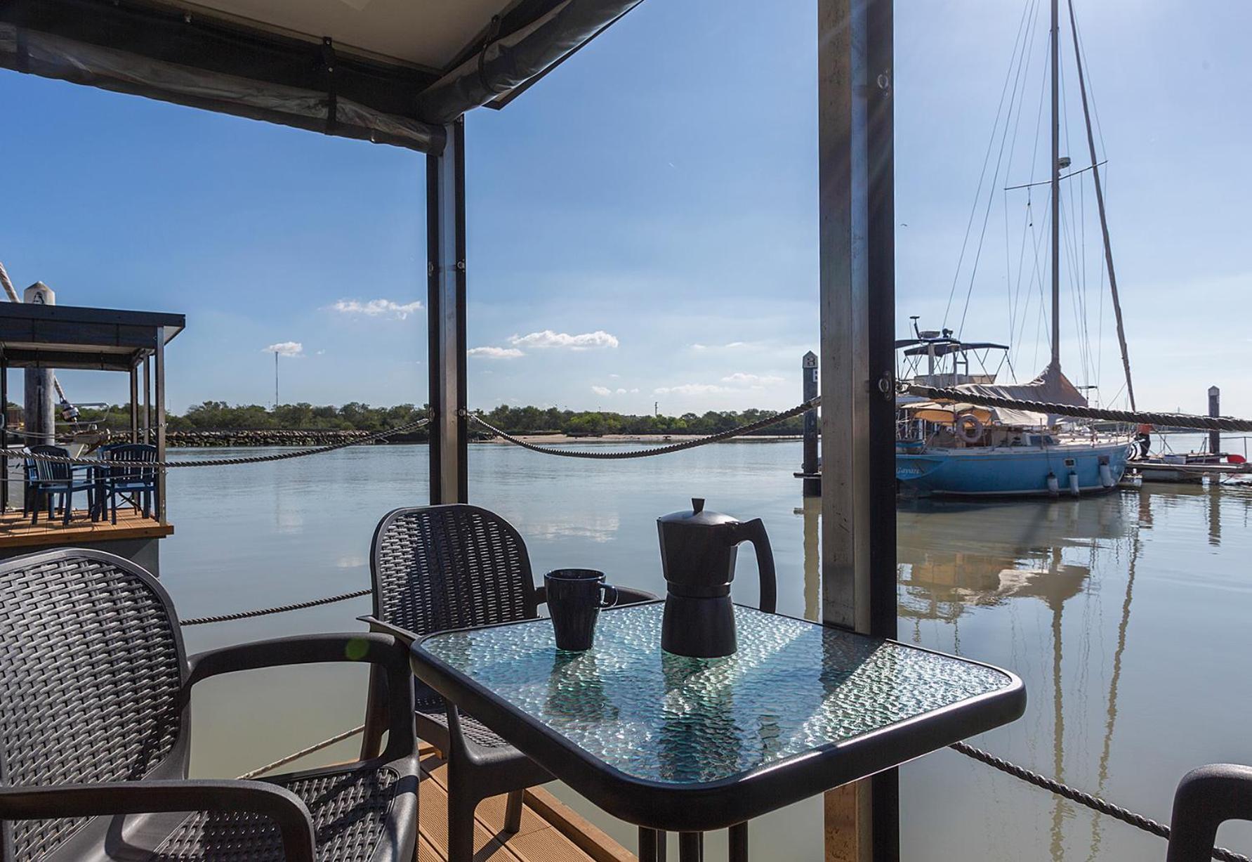Azvalia Luxury Casa Barco New York And Texas-unique Houseboat Experience Hotel en barco