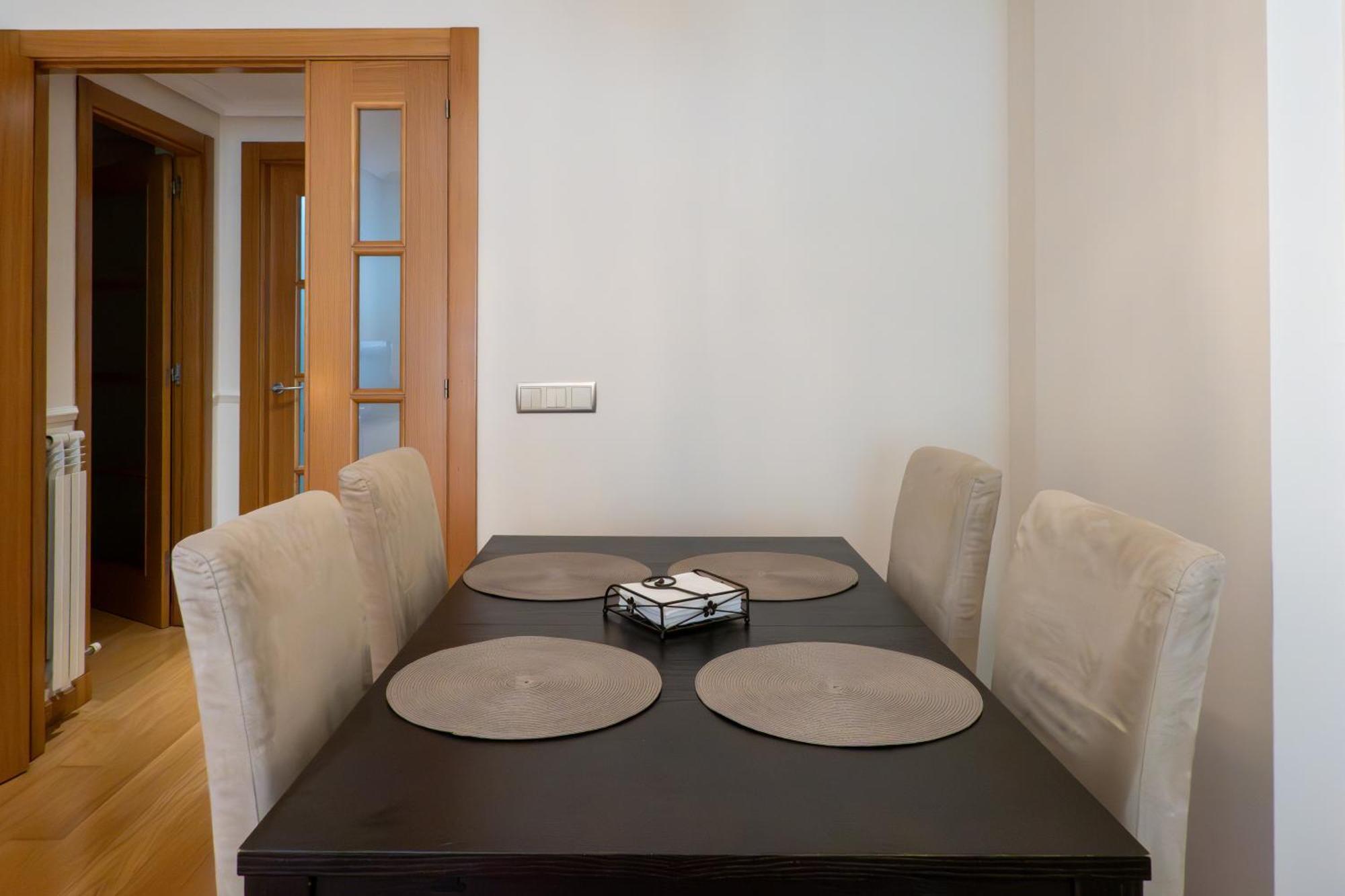 Centro 3 Parking Incluido & Wifi ツ By Rias Baixas Apartment