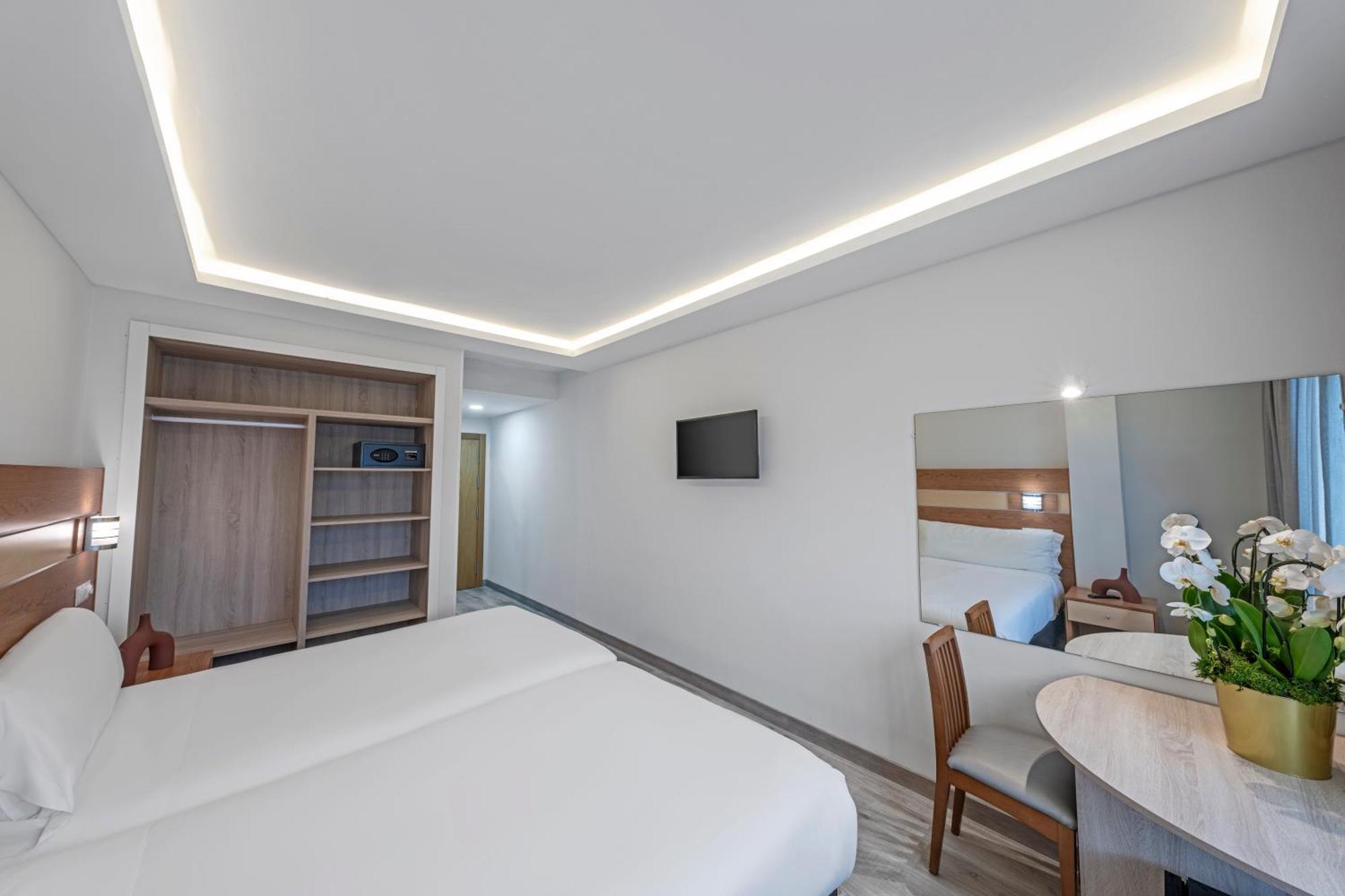 Faranda Tilos, Ascend Collection Teo