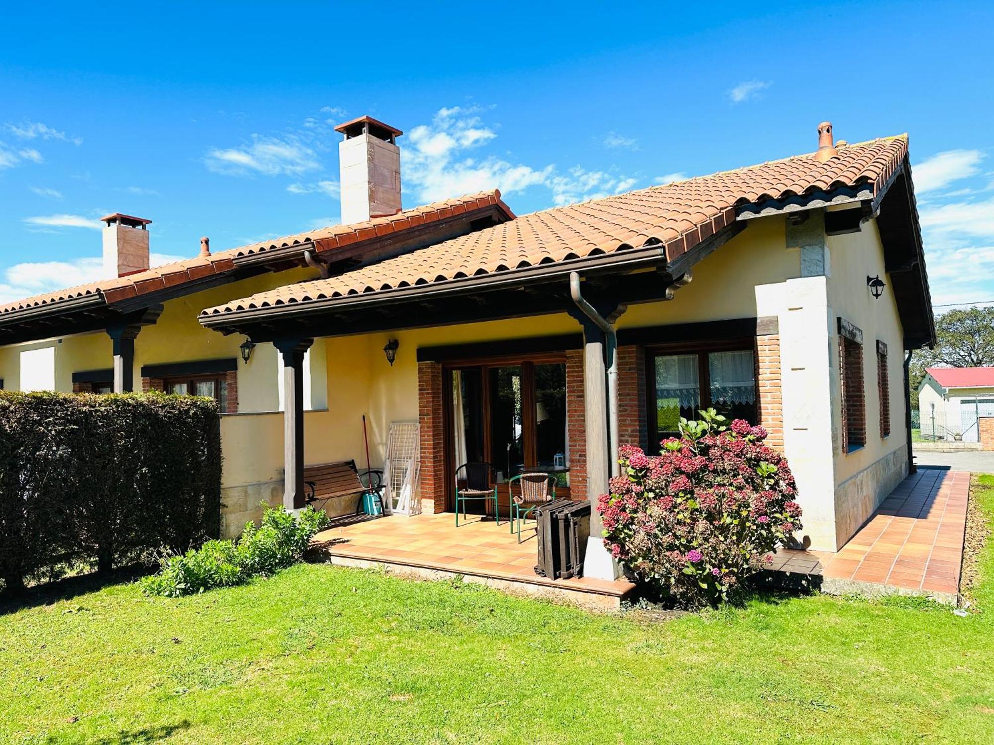 Rurales La Carbayala Holiday home Ovinana (Cudillero)