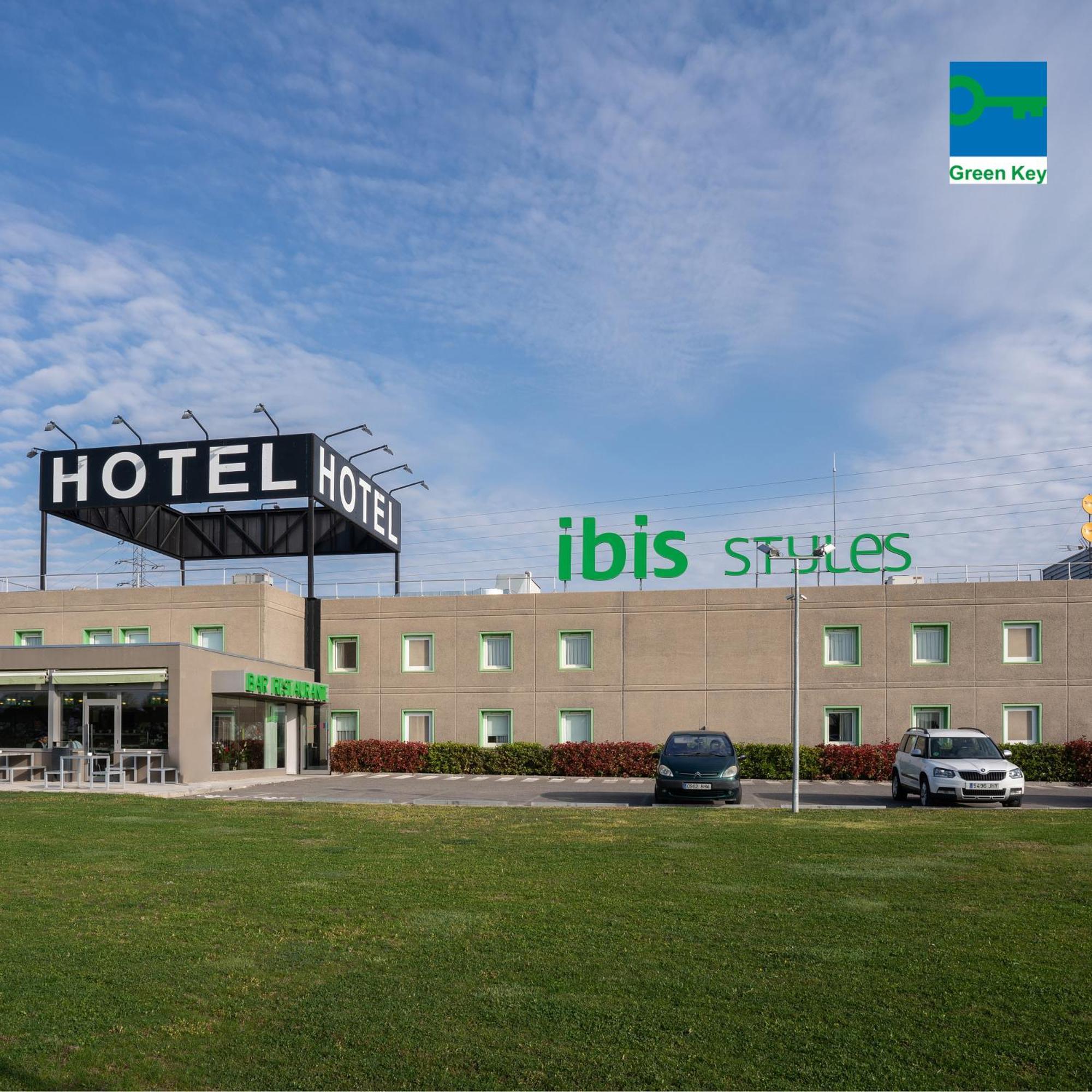Ibis Styles Torrefarrera Hotel