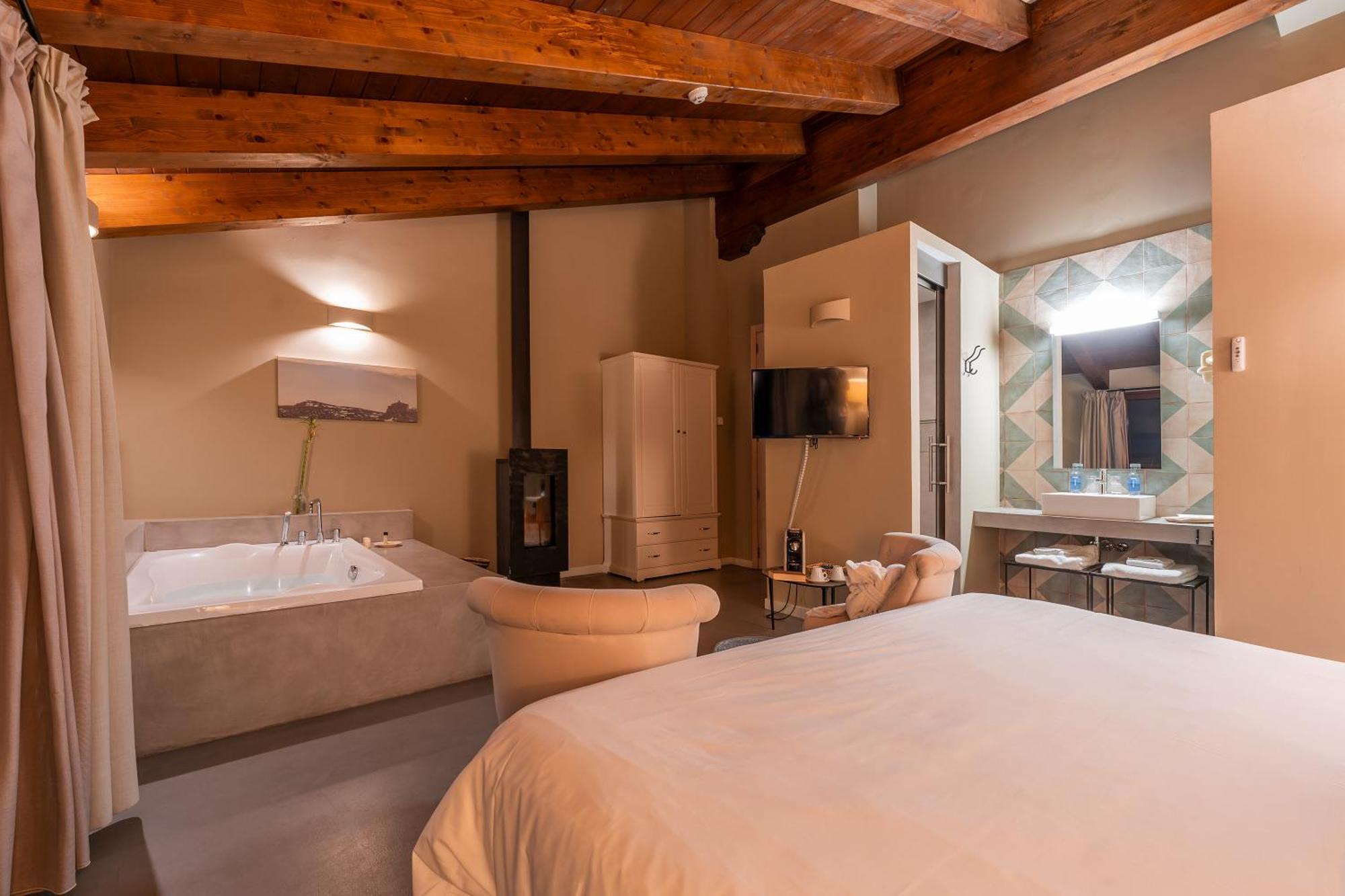 Hotel Mas De Cebrian 2*