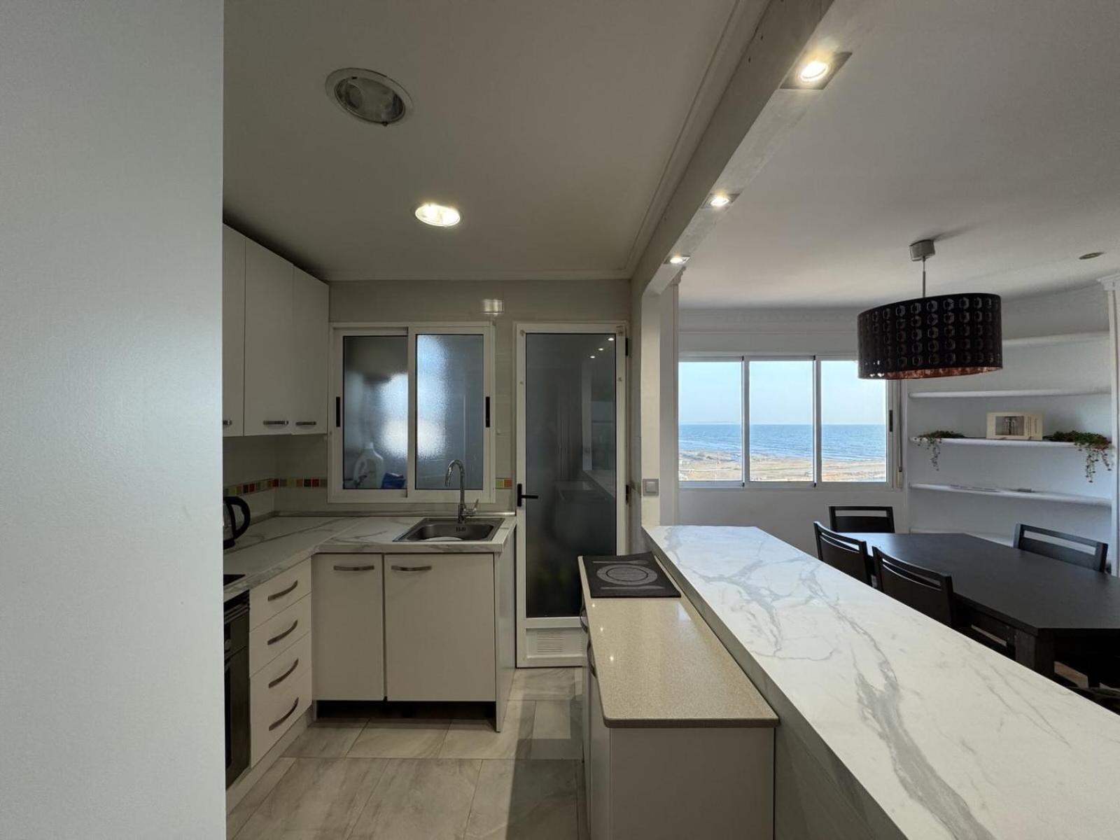 Formidable Seaview *