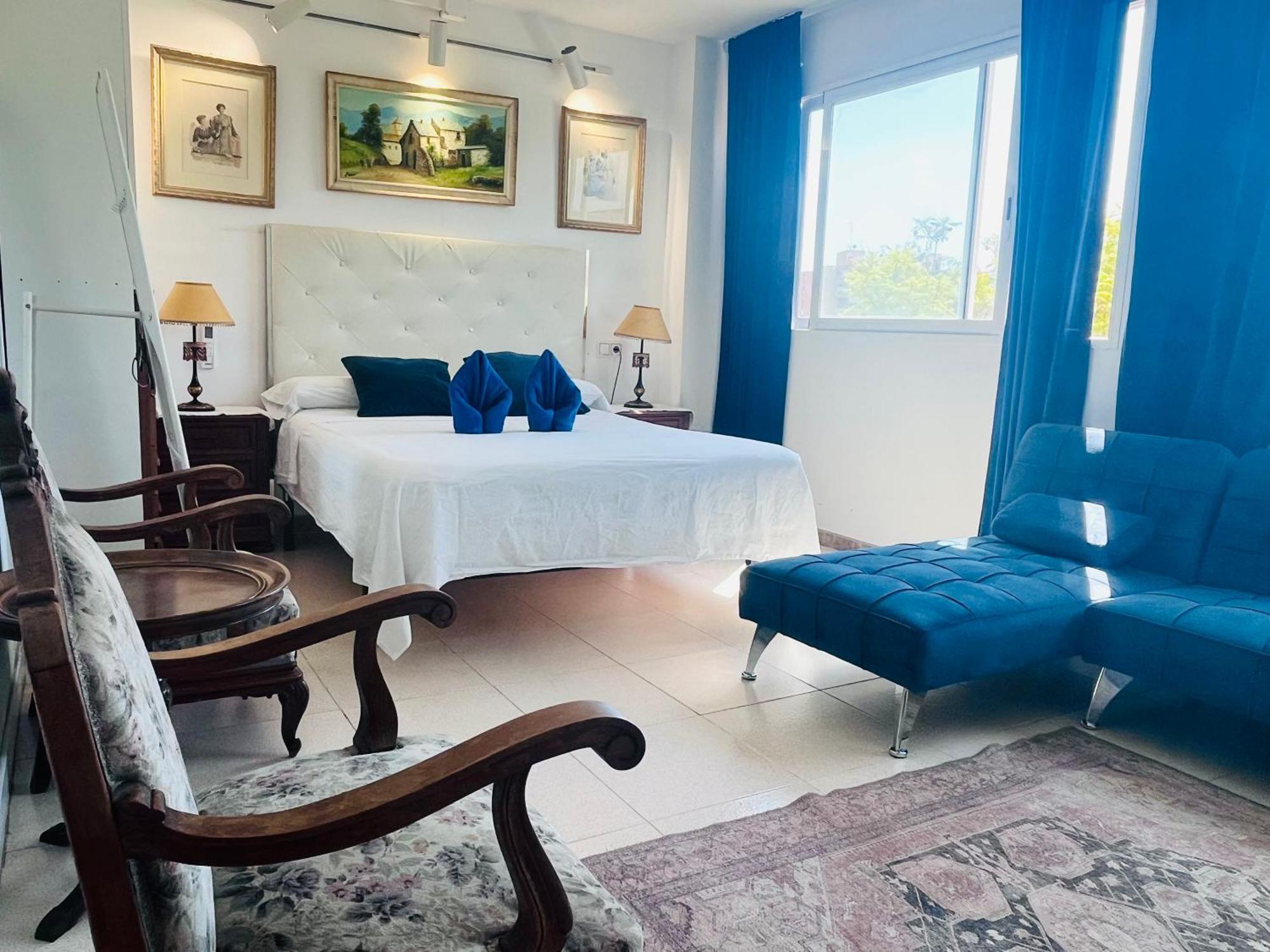 Guest house Art House Alicante