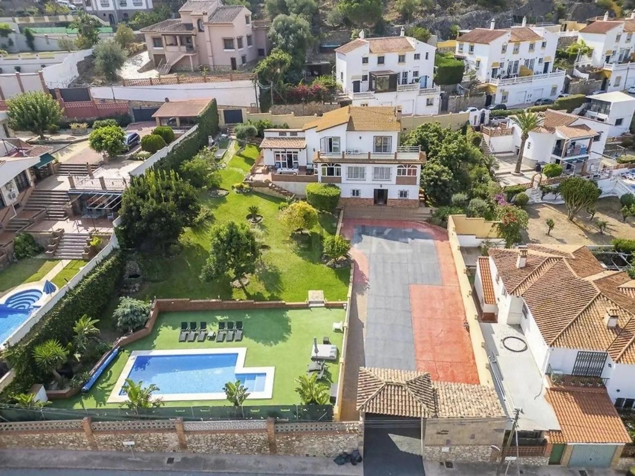 Peralta, Heated And Private Pool ,near And Golf ! * Alhaurin de la Torre
