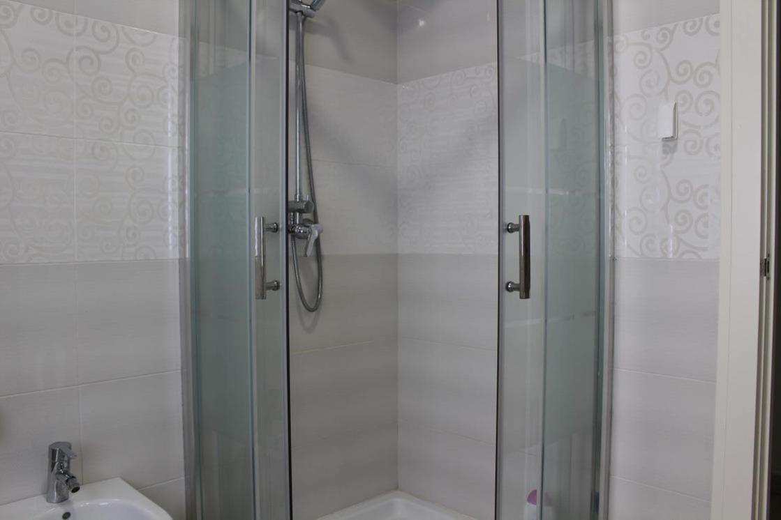 Pensión Casa De Sol, Piscina Y Jacuzzi En De Madrid Algete