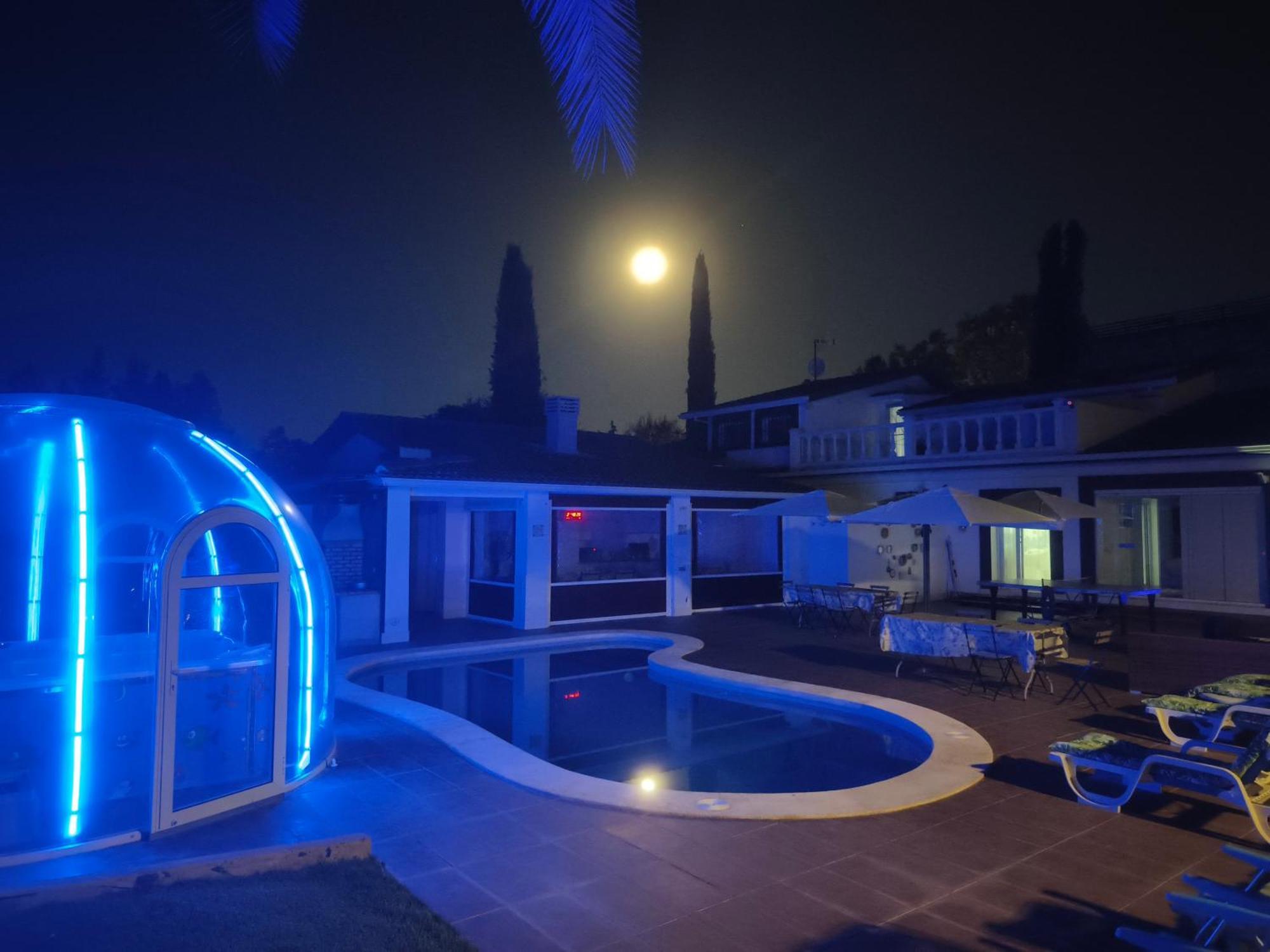Pensión Casa De Sol, Piscina Y Jacuzzi En De Madrid Algete